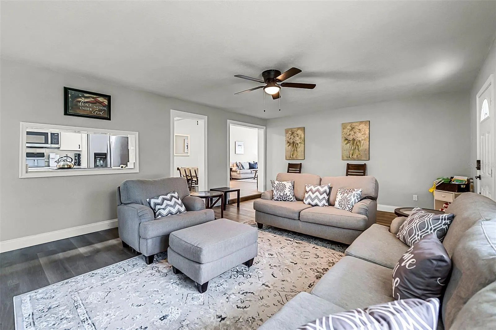 404 COURTNEY DR