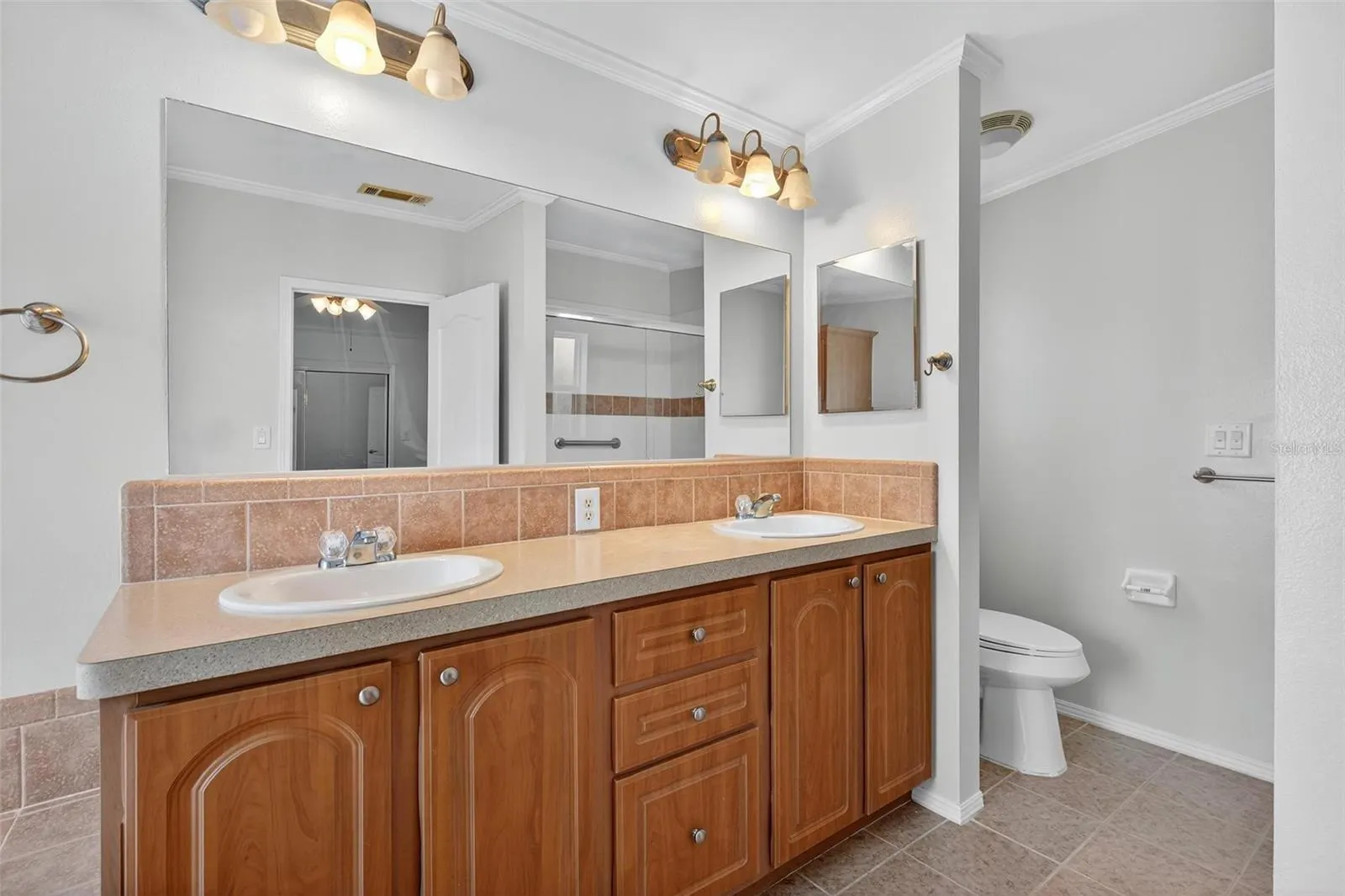 10622 WESTMONT RD