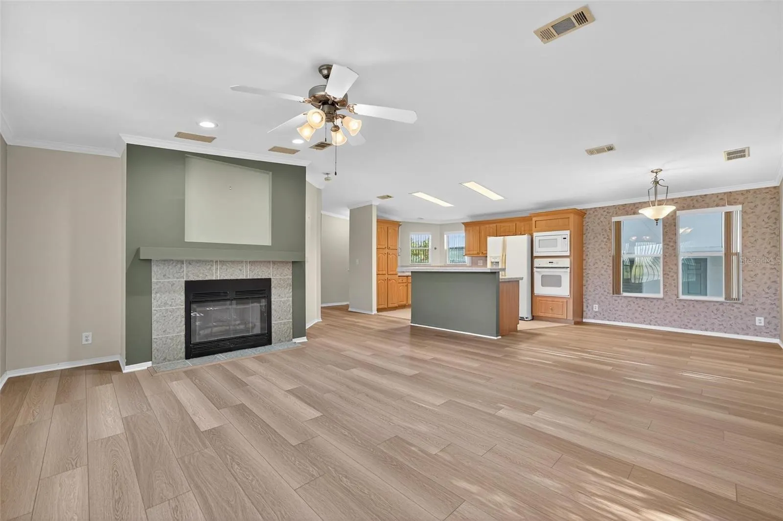 10622 WESTMONT RD