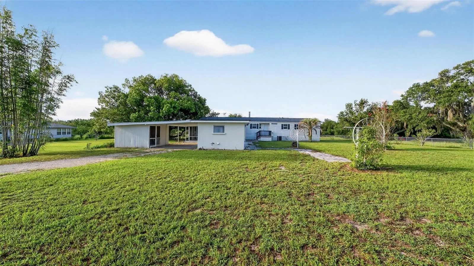10622 WESTMONT RD