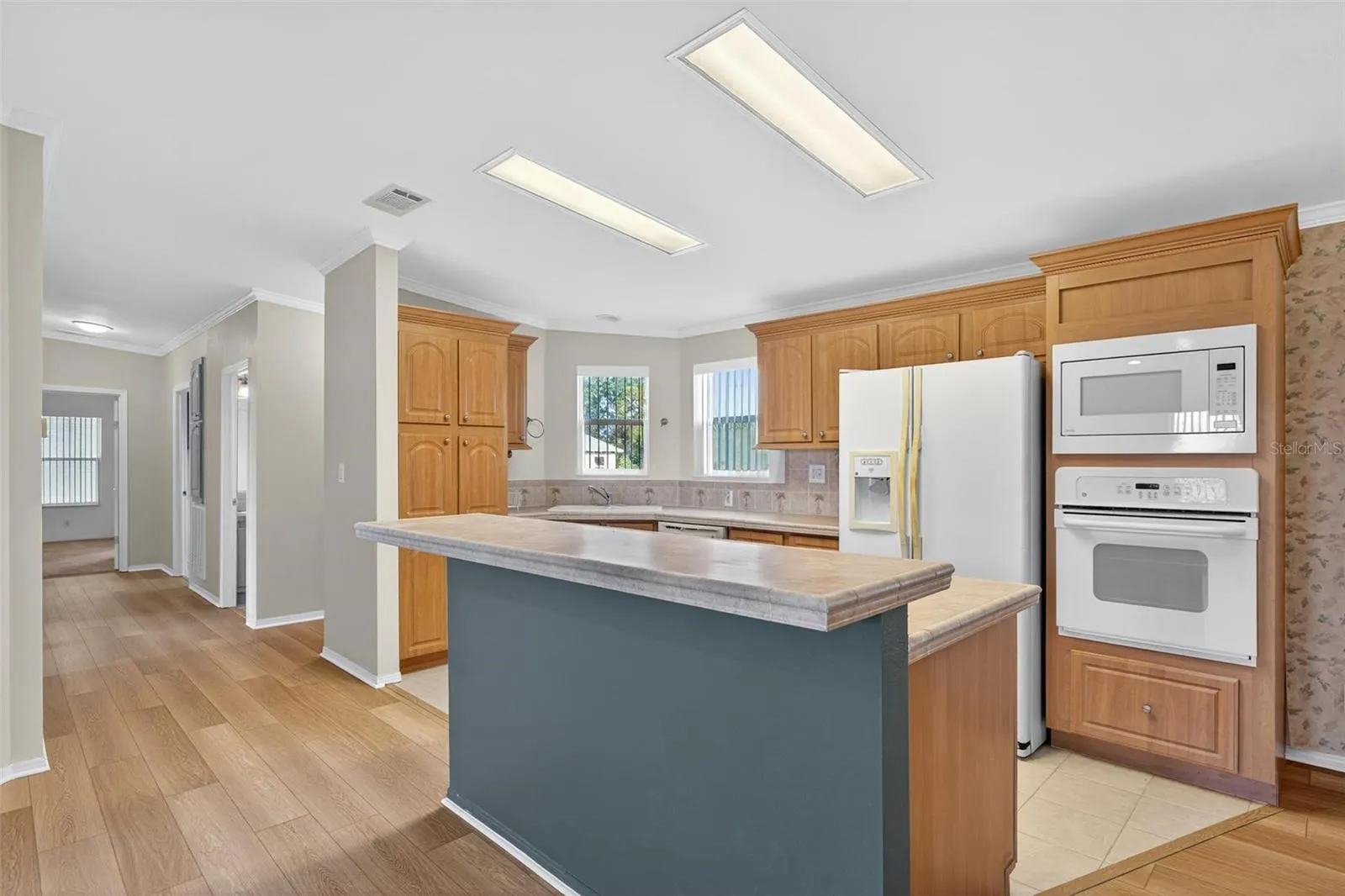 10622 WESTMONT RD