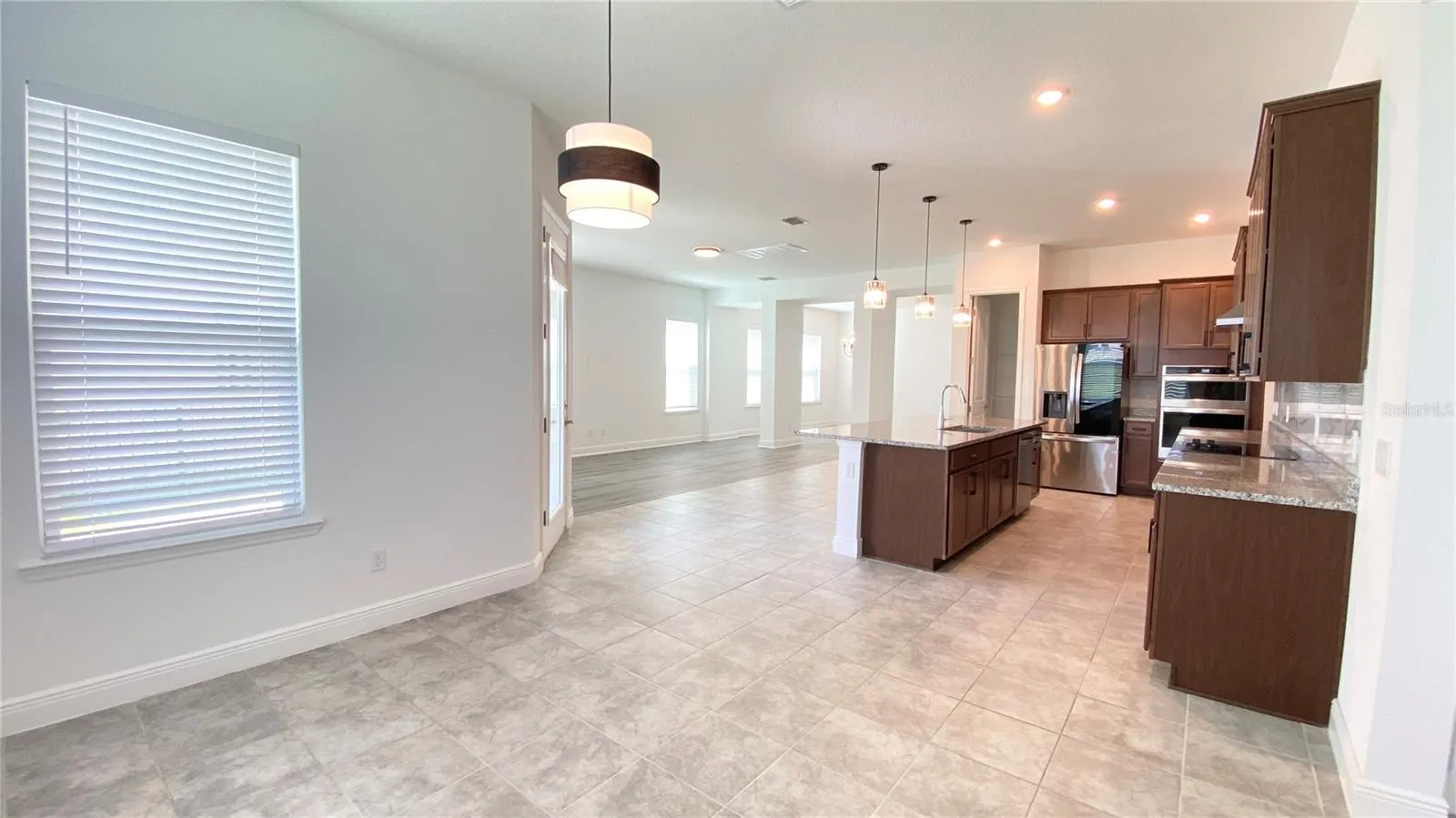 5204 CITRUS LEAF BLVD