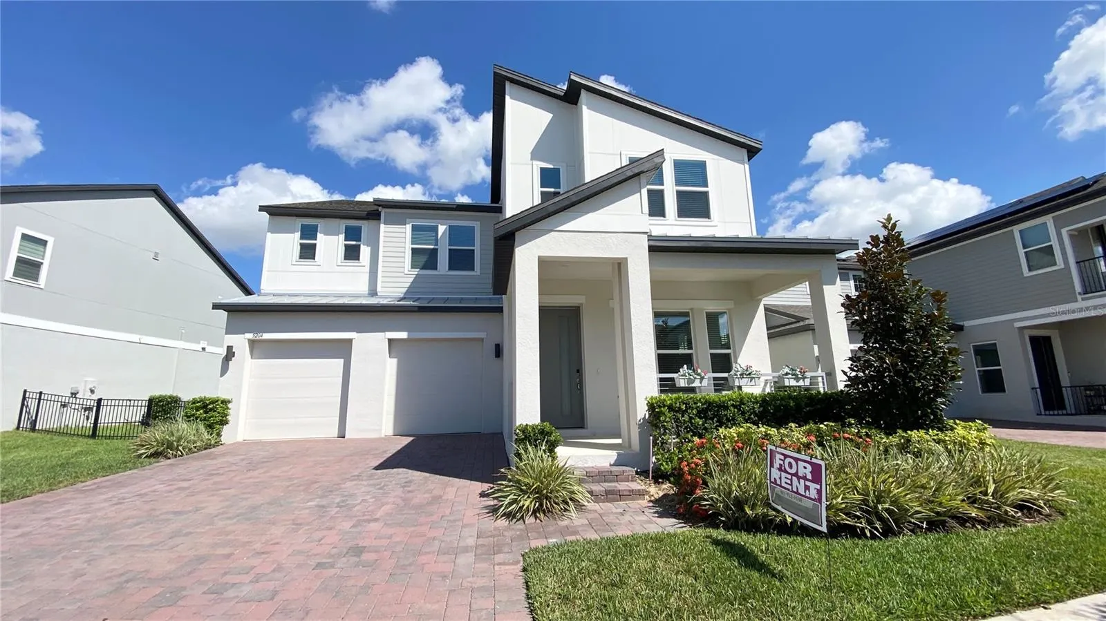 5204 CITRUS LEAF BLVD