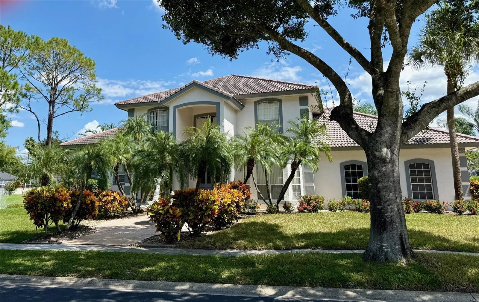 2949 ZAHARIAS DR