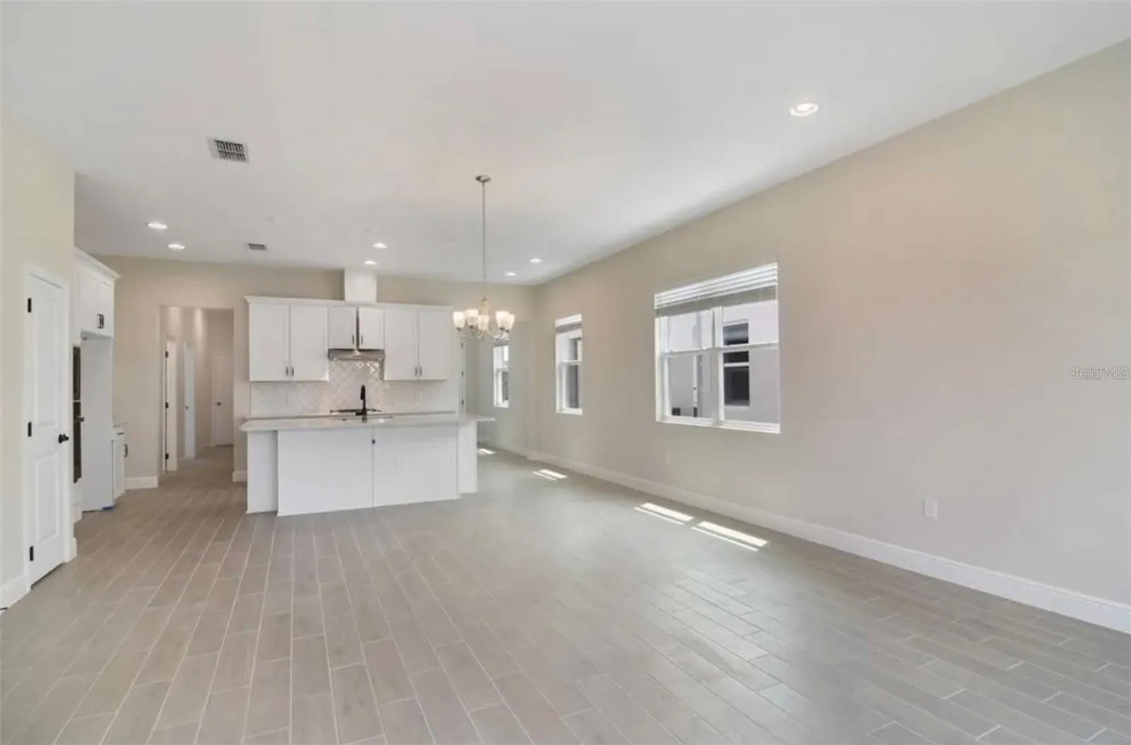 1638 KEY BAY TRL