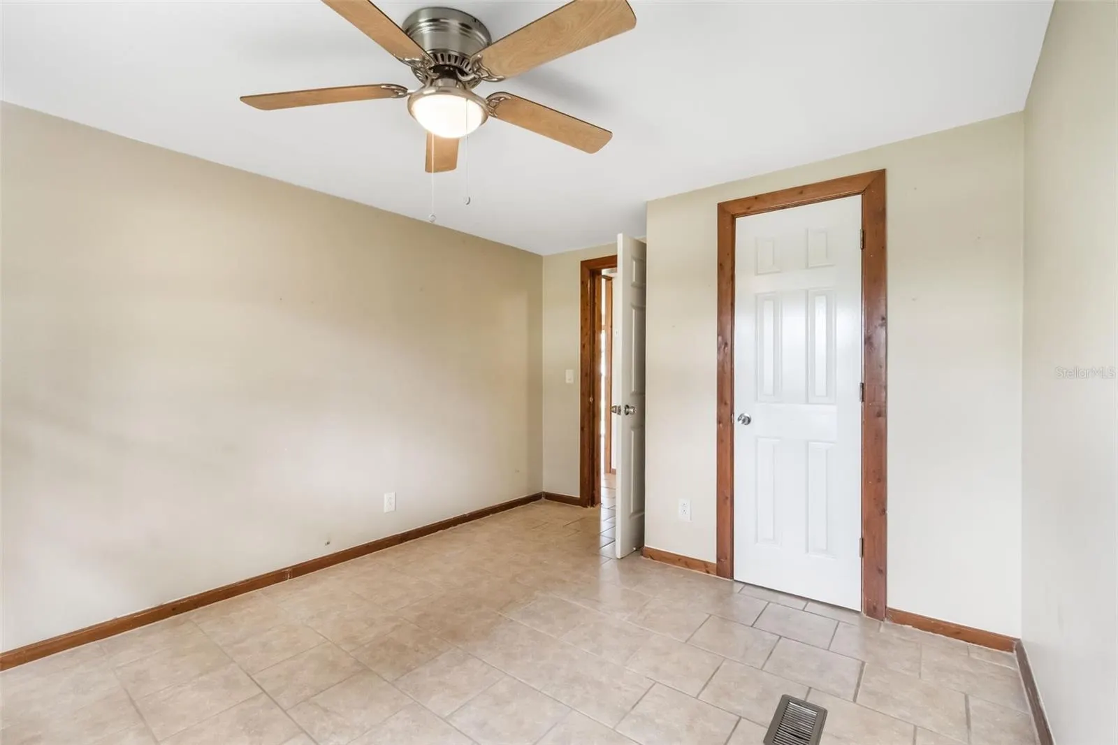 4977 COUNTRYSIDE CT