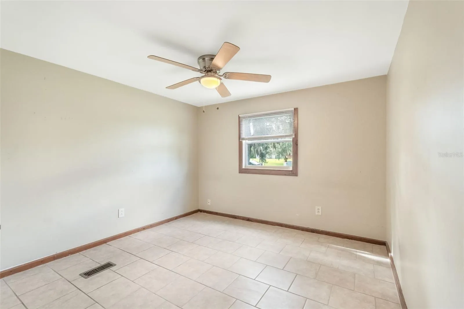 4977 COUNTRYSIDE CT