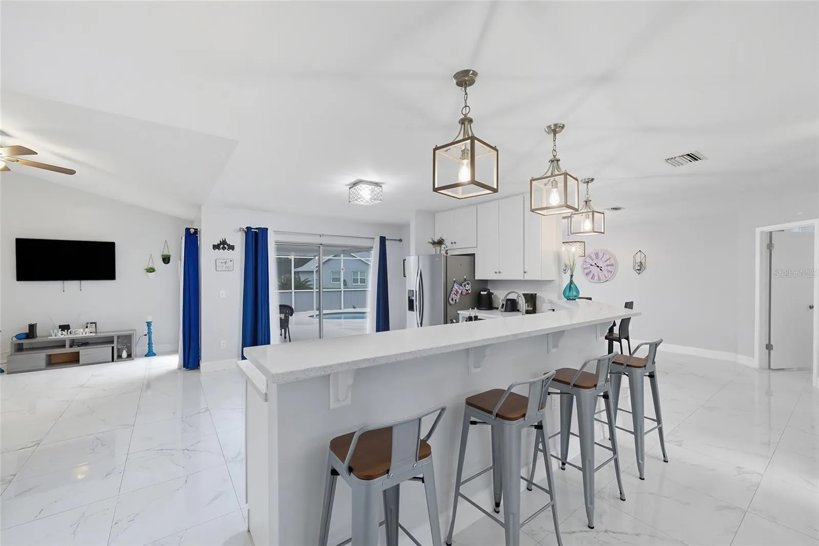 1027 KAREN RIDGE CT
