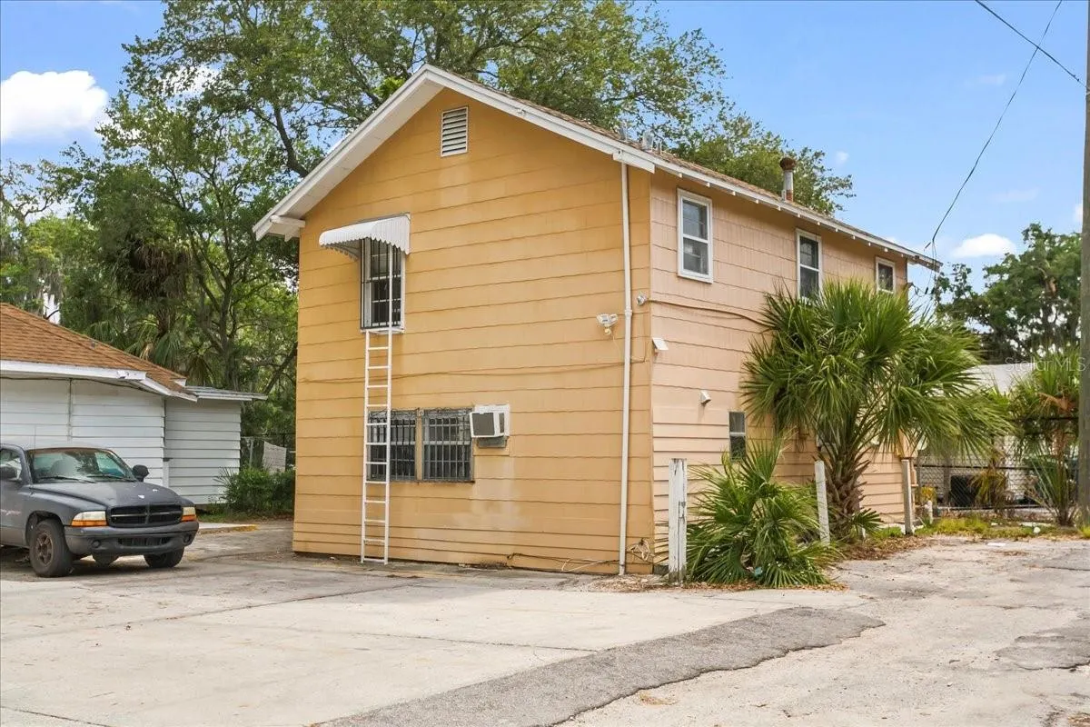 724 W CENTRAL AVE