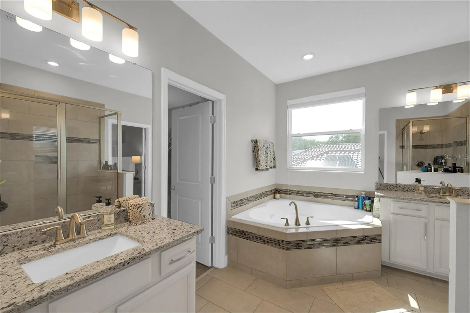 1579 PINK DOGWOOD WAY