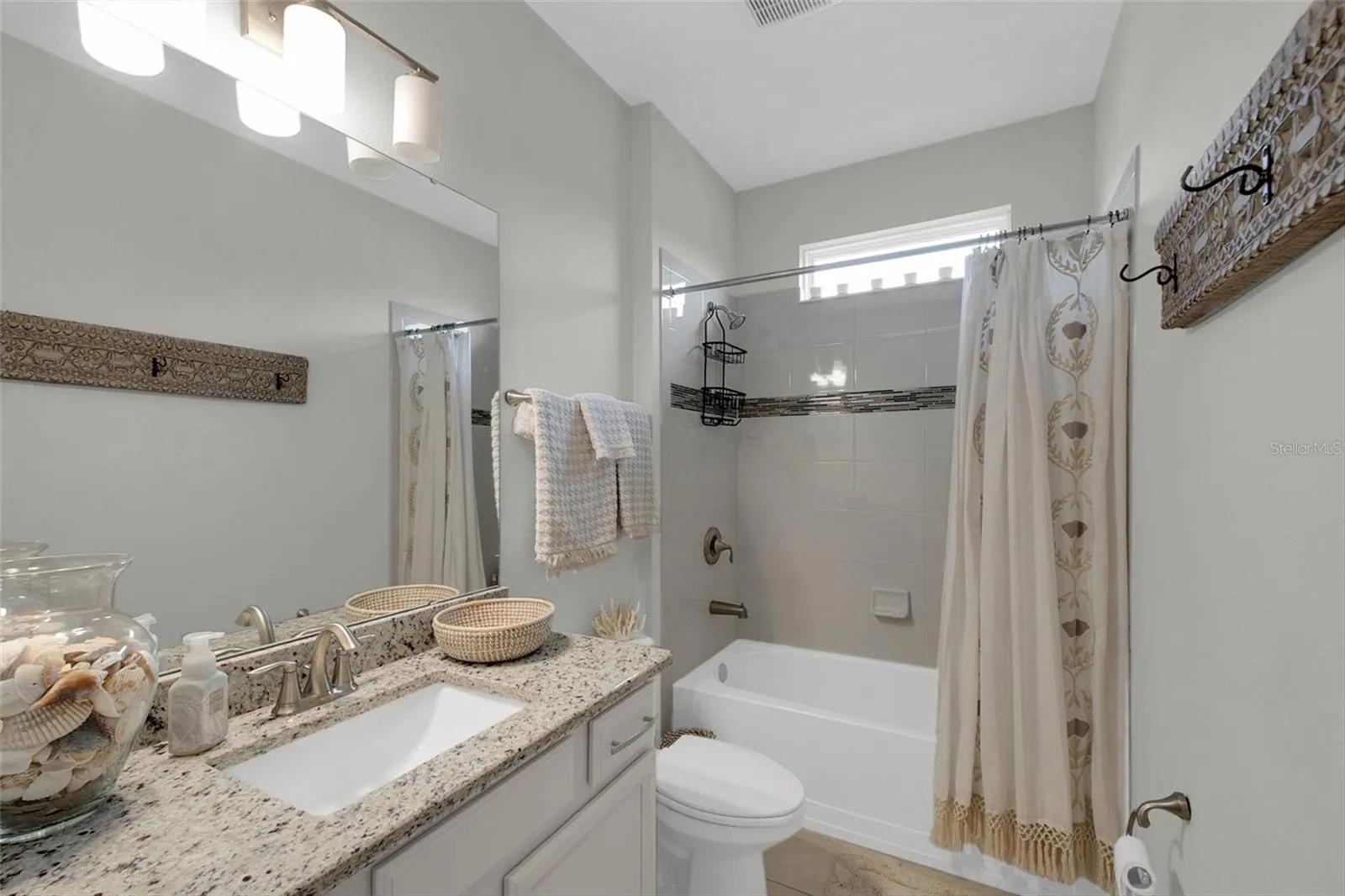 1579 PINK DOGWOOD WAY