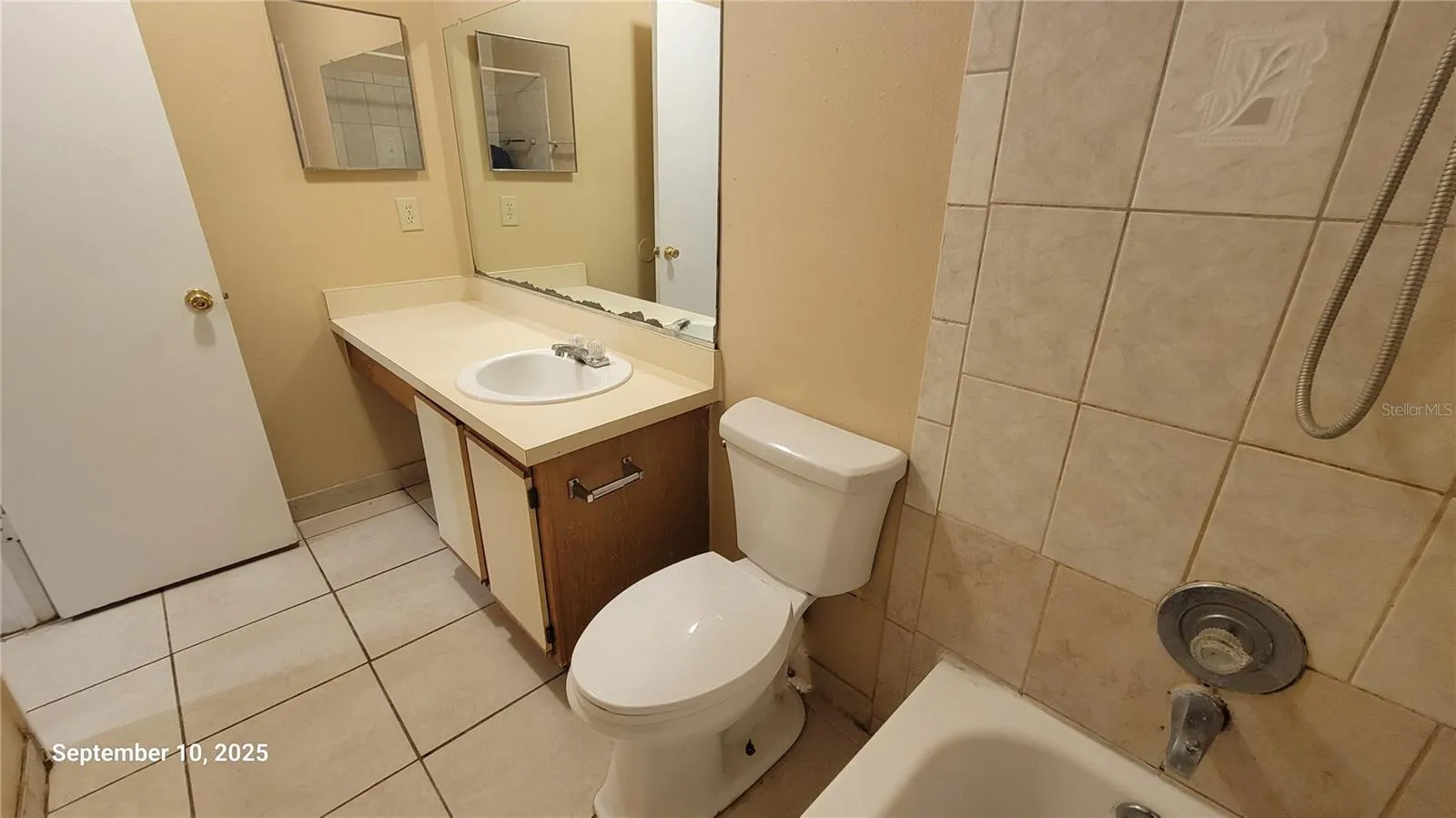 4111 S SEMORAN BLVD #21, #21