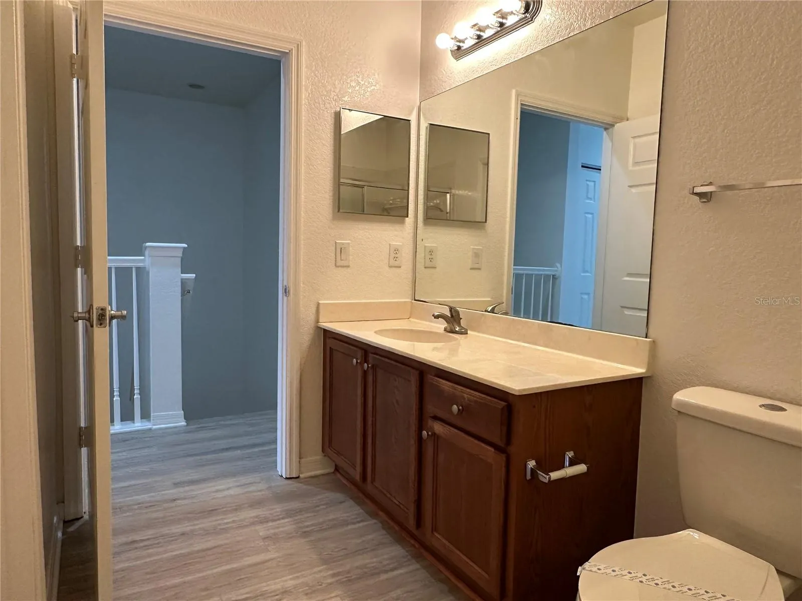 2370 GRAND CENTRAL PKWY #4, #4