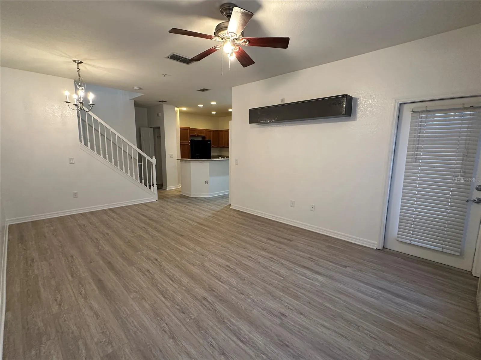 2370 GRAND CENTRAL PKWY #4, #4