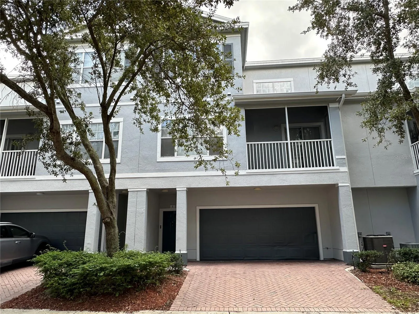 2370 GRAND CENTRAL PKWY #4, #4