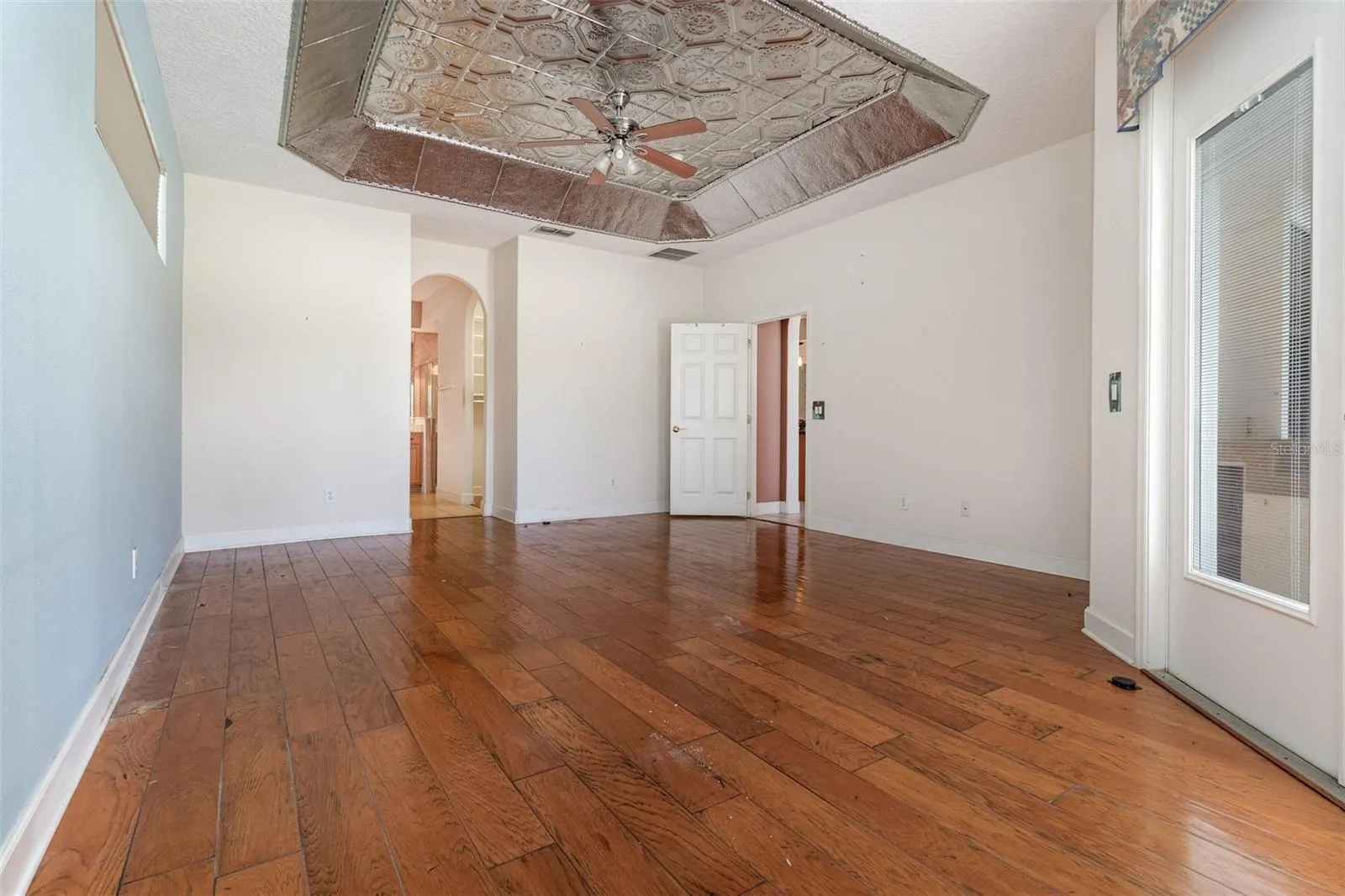 1802 LEE JANZEN DR