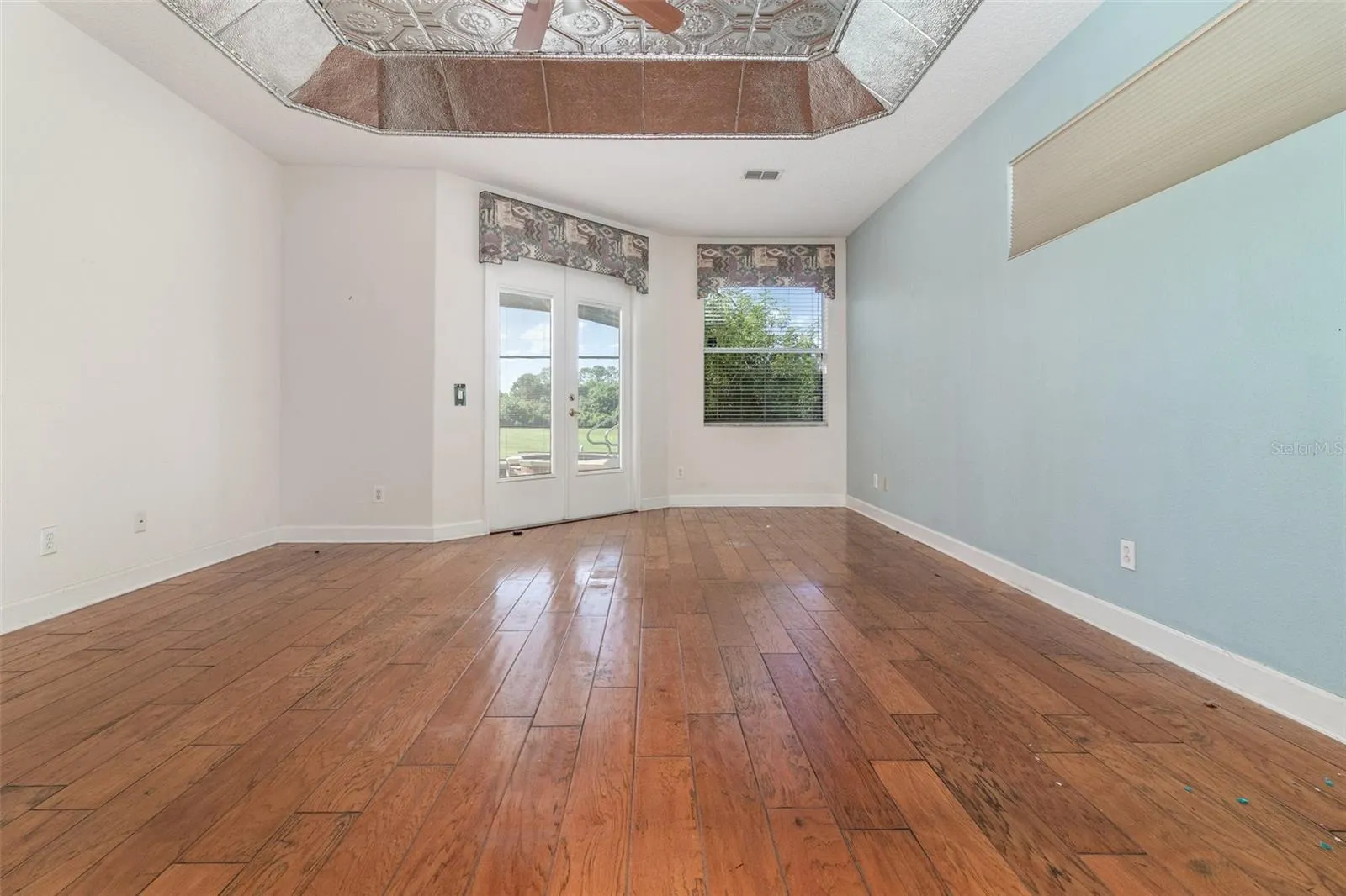 1802 LEE JANZEN DR