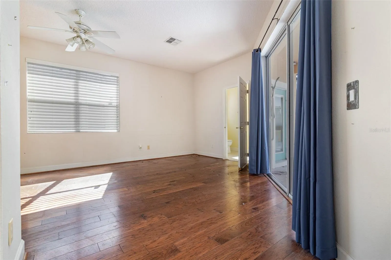 1802 LEE JANZEN DR