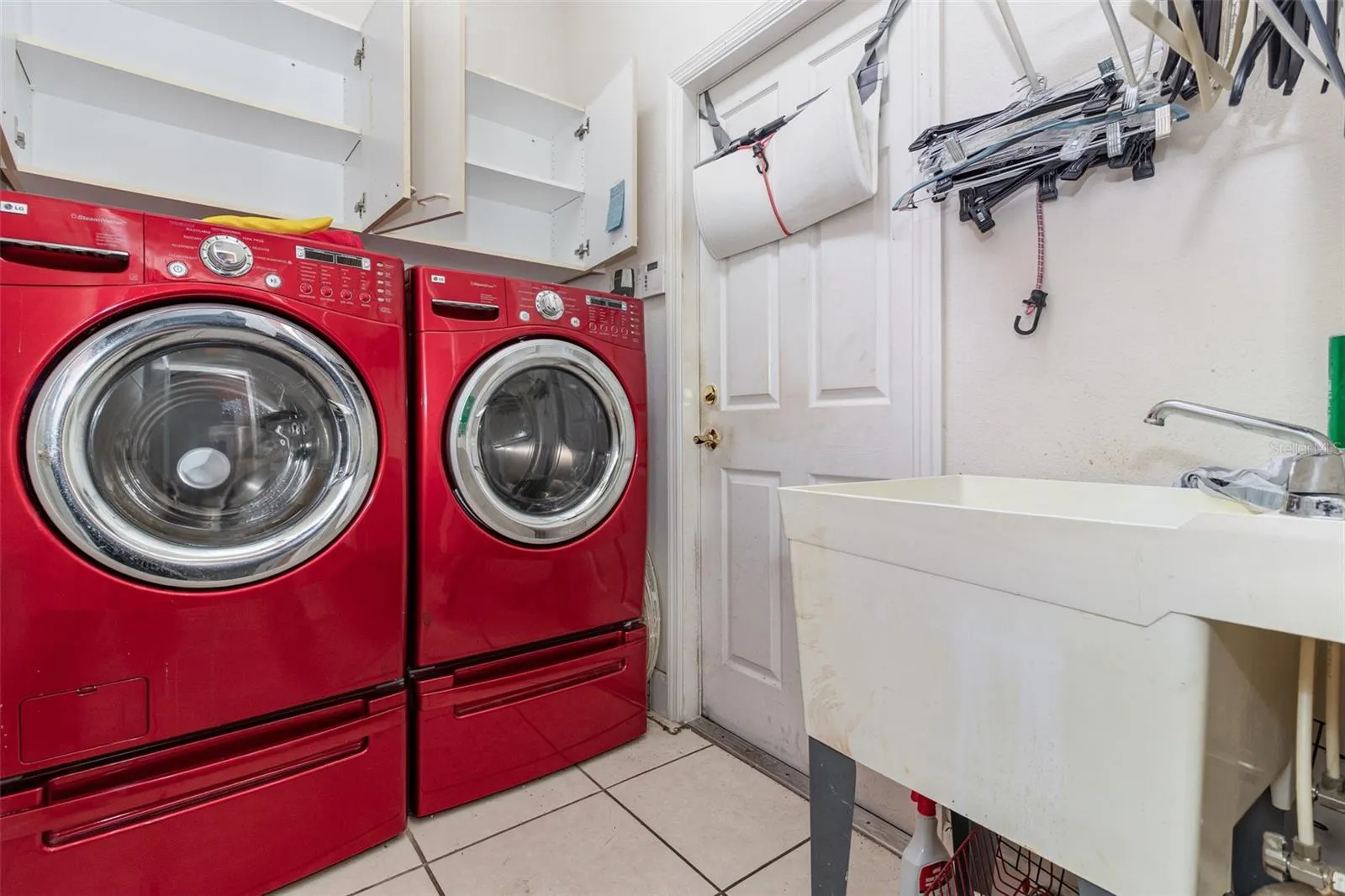 1802 LEE JANZEN DR