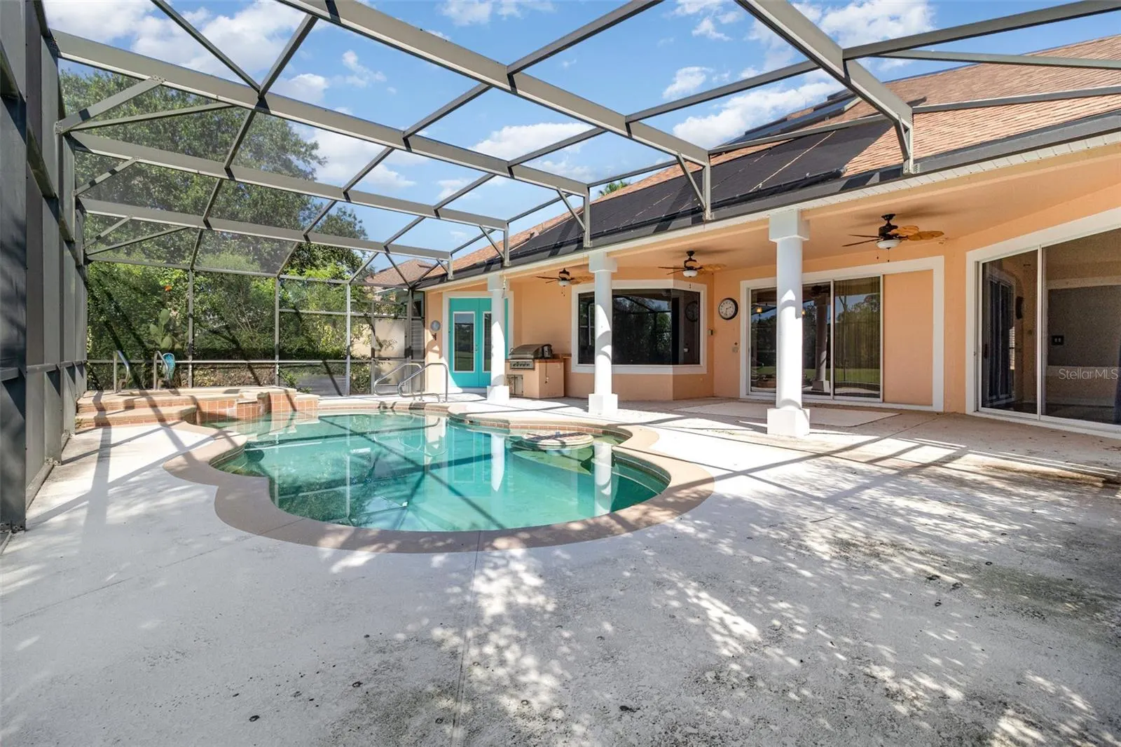 1802 LEE JANZEN DR