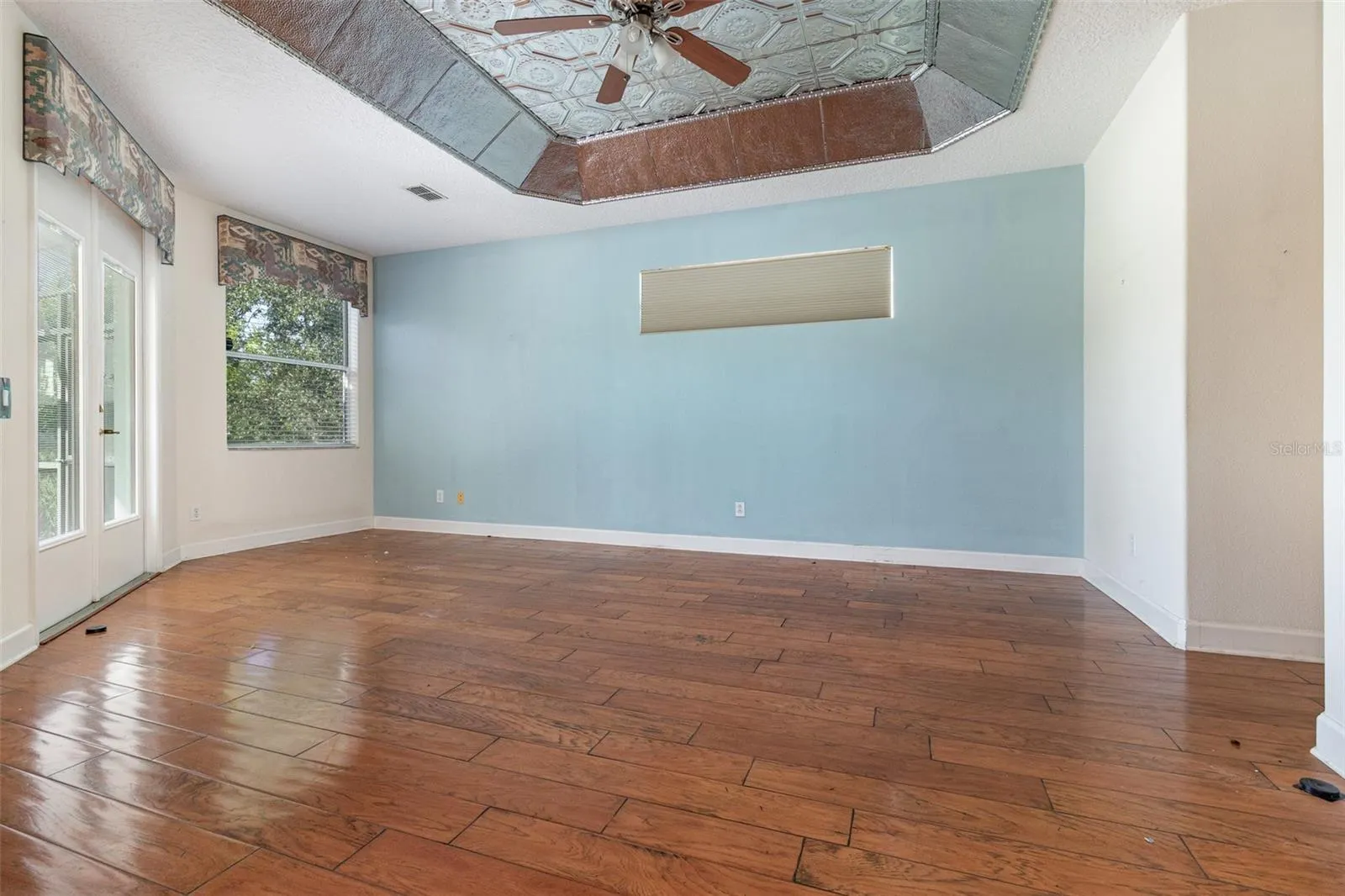 1802 LEE JANZEN DR