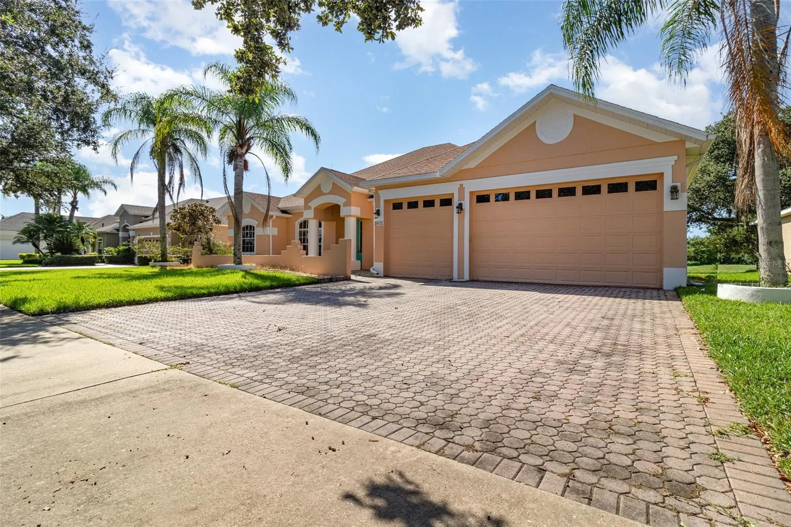 1802 LEE JANZEN DR
