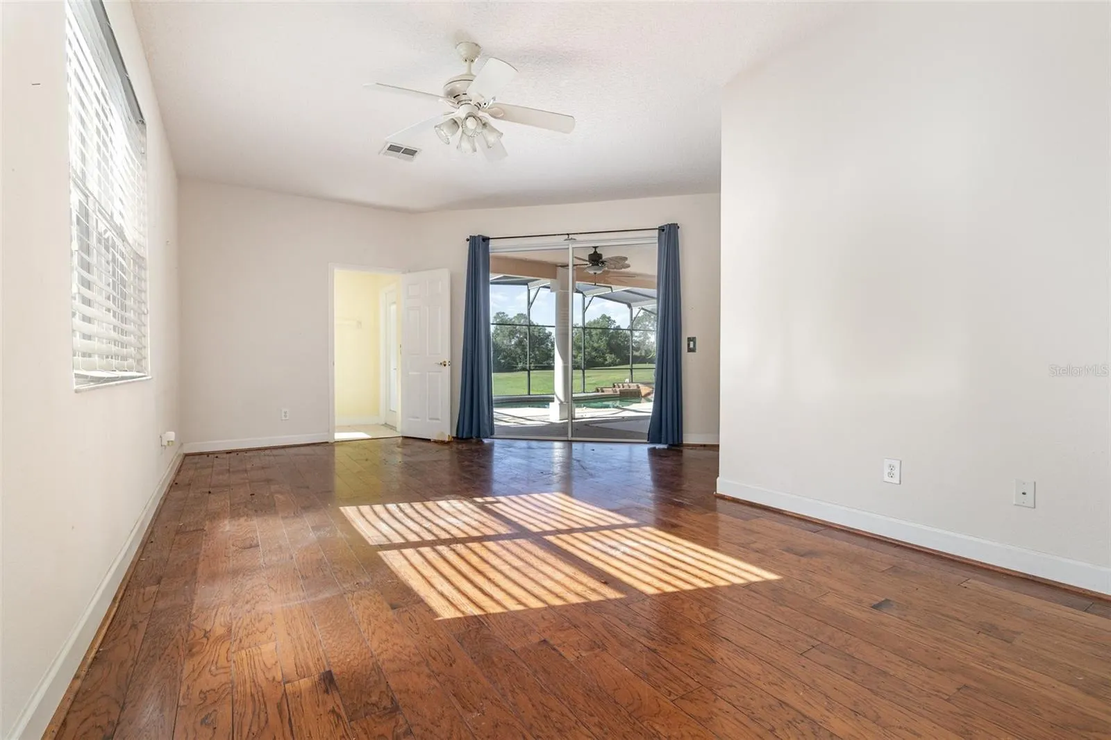 1802 LEE JANZEN DR