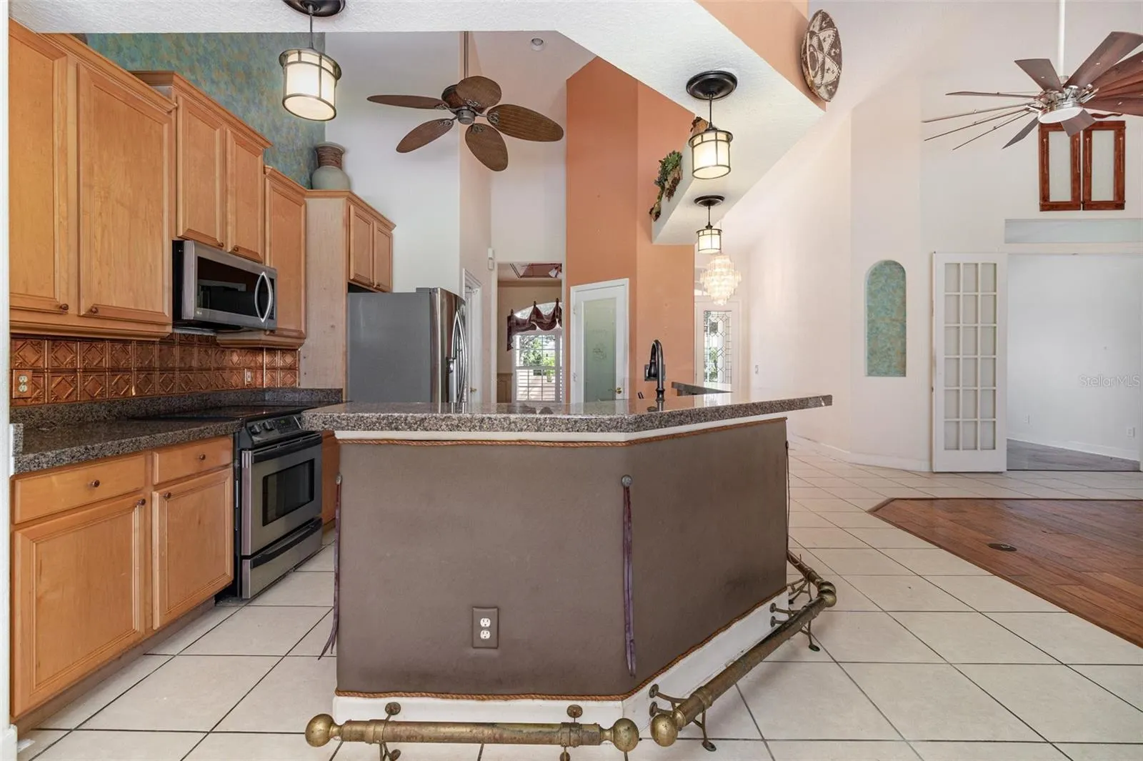1802 LEE JANZEN DR