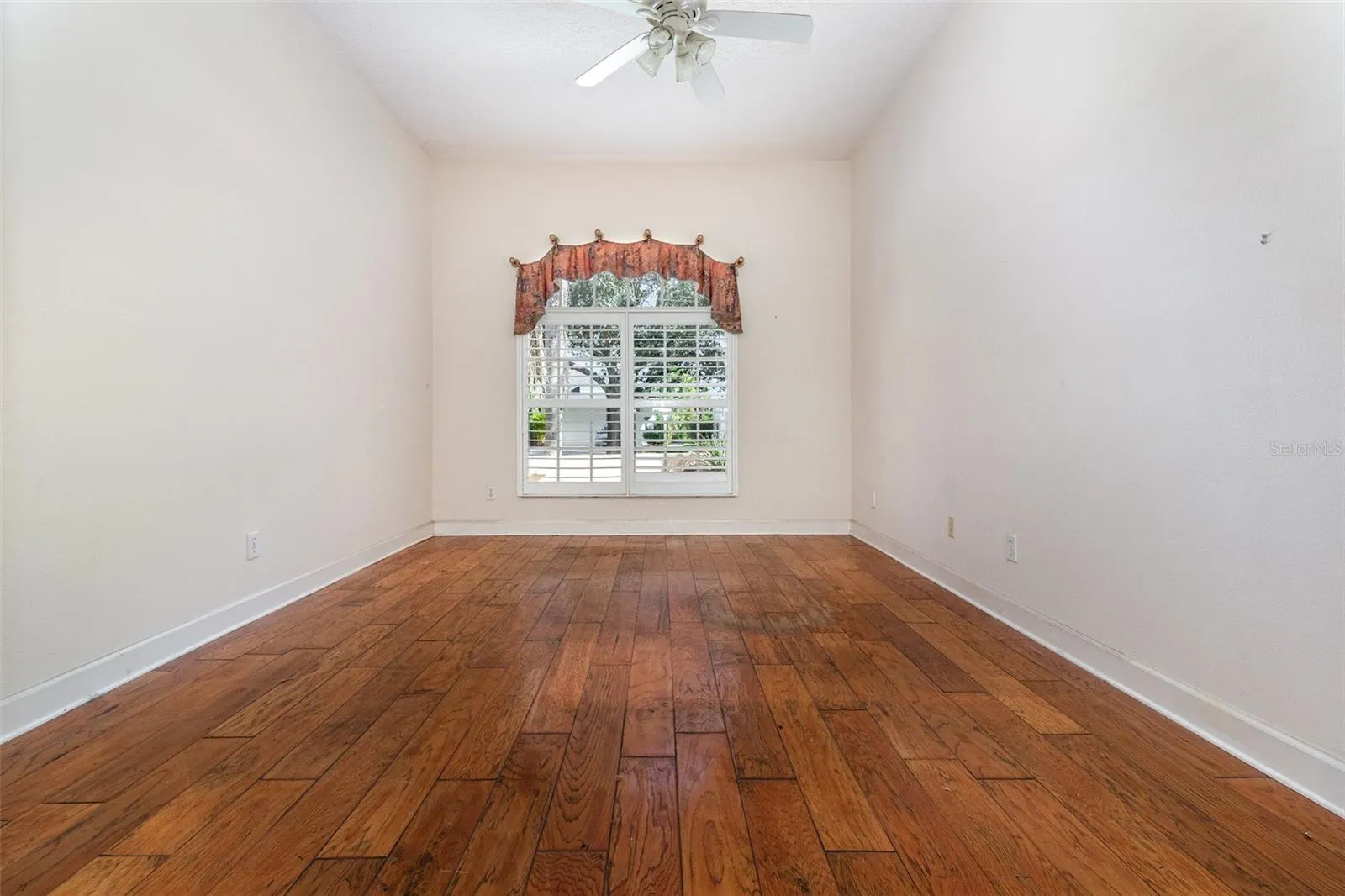 1802 LEE JANZEN DR