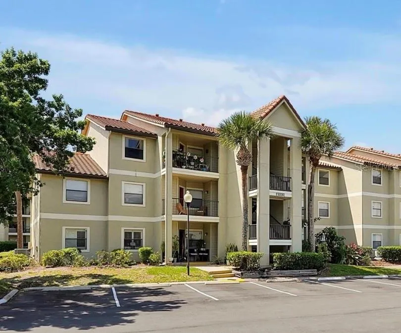 3008 PARKWAY BLVD #303, #303