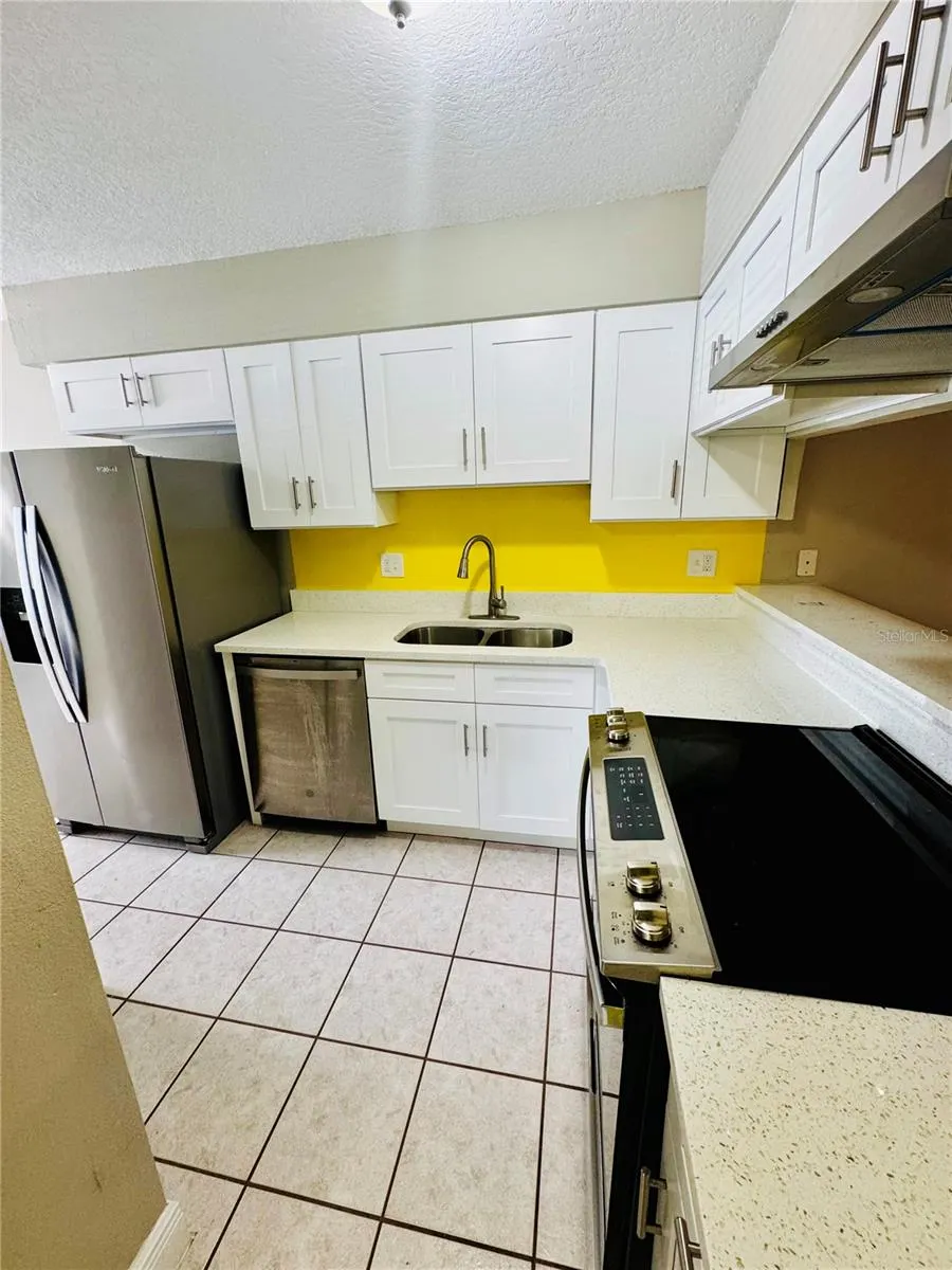 2305 ST MARTEEN CT