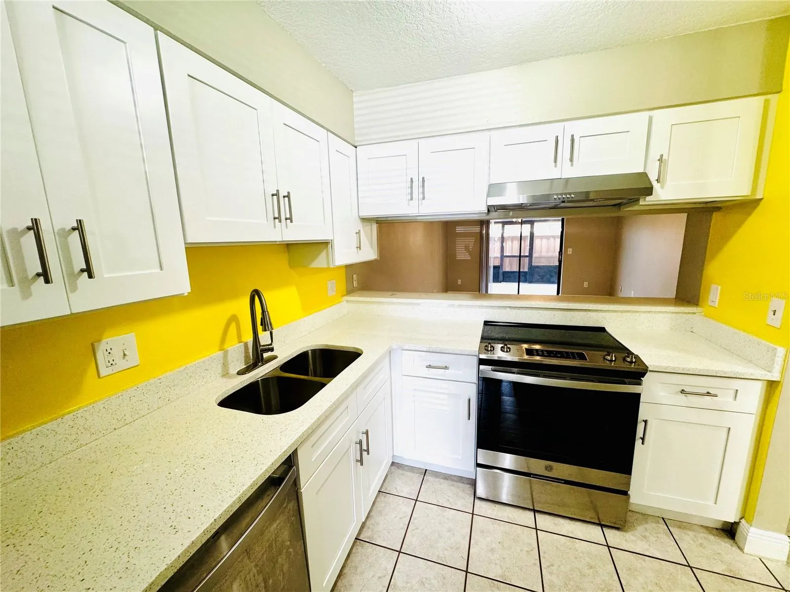 2305 ST MARTEEN CT