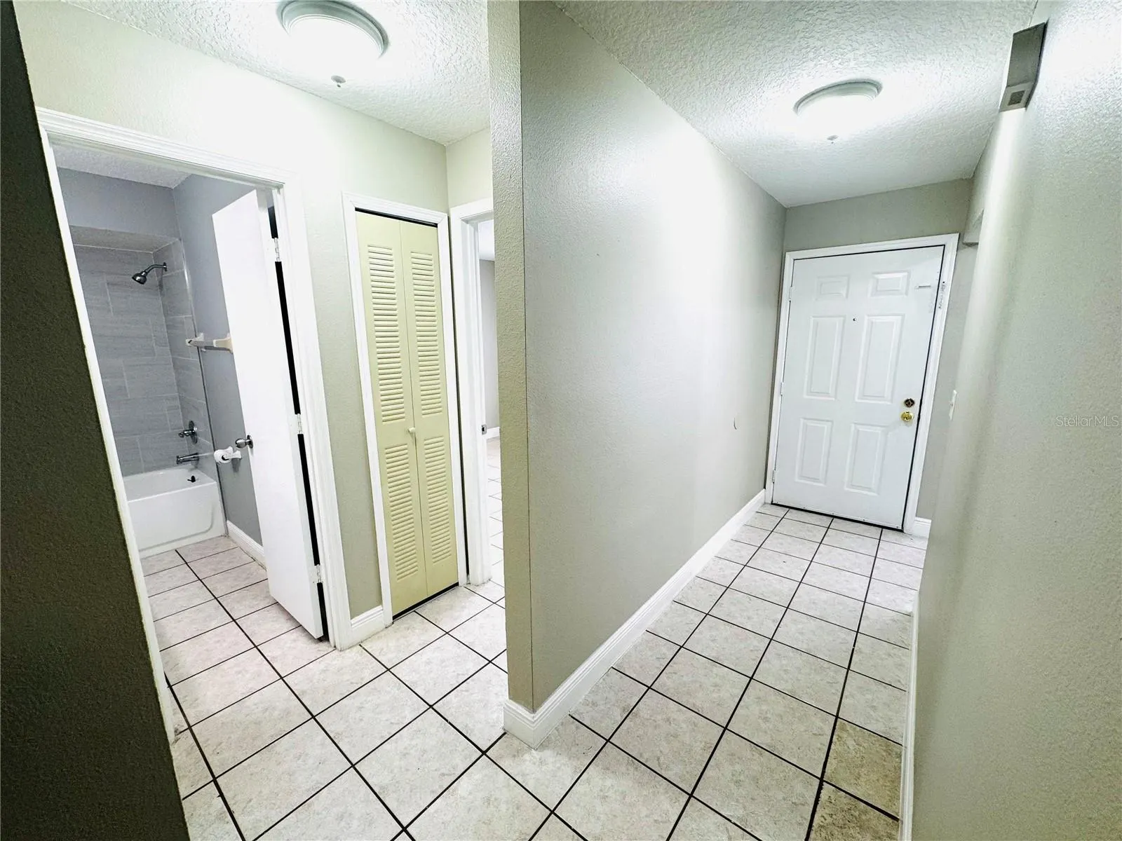 2305 ST MARTEEN CT