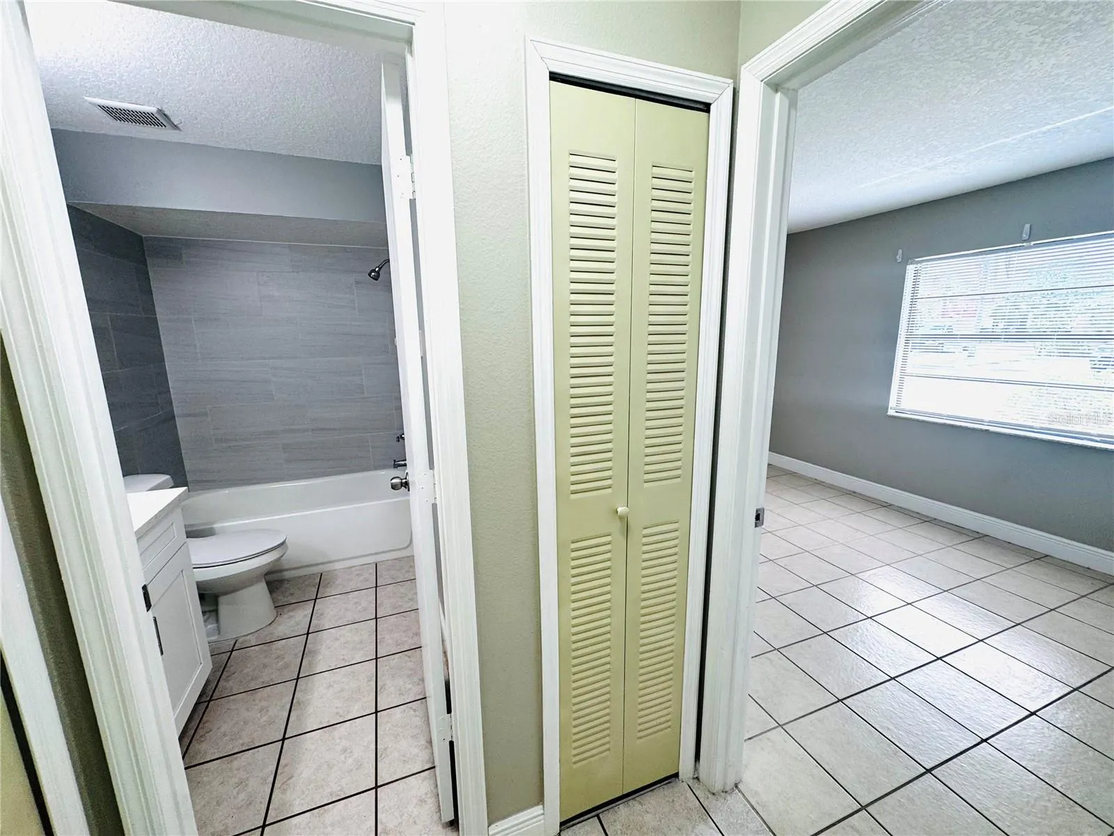 2305 ST MARTEEN CT