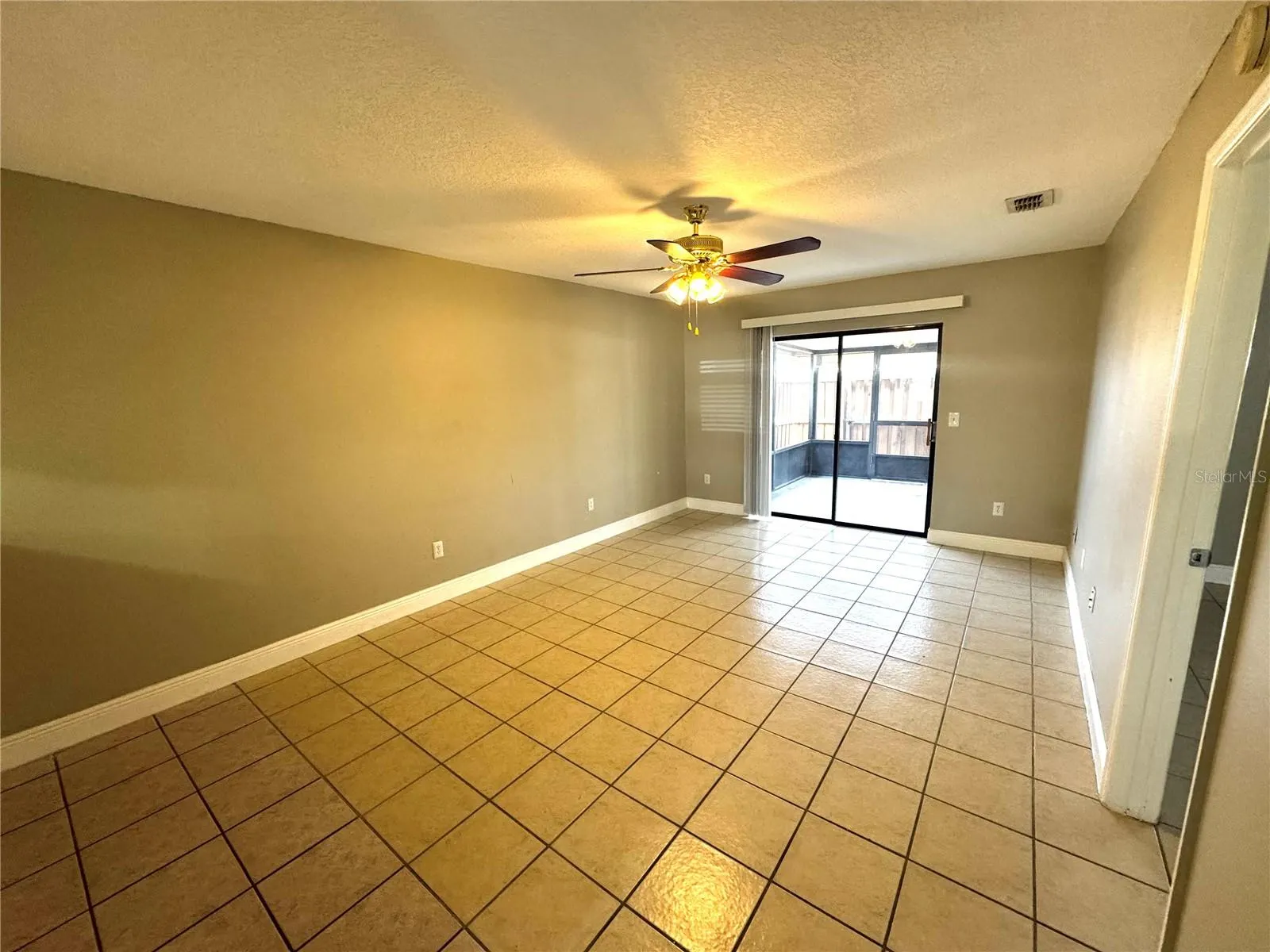 2305 ST MARTEEN CT