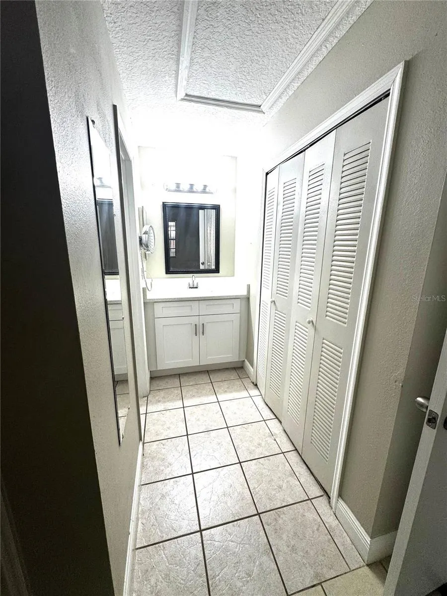 2305 ST MARTEEN CT