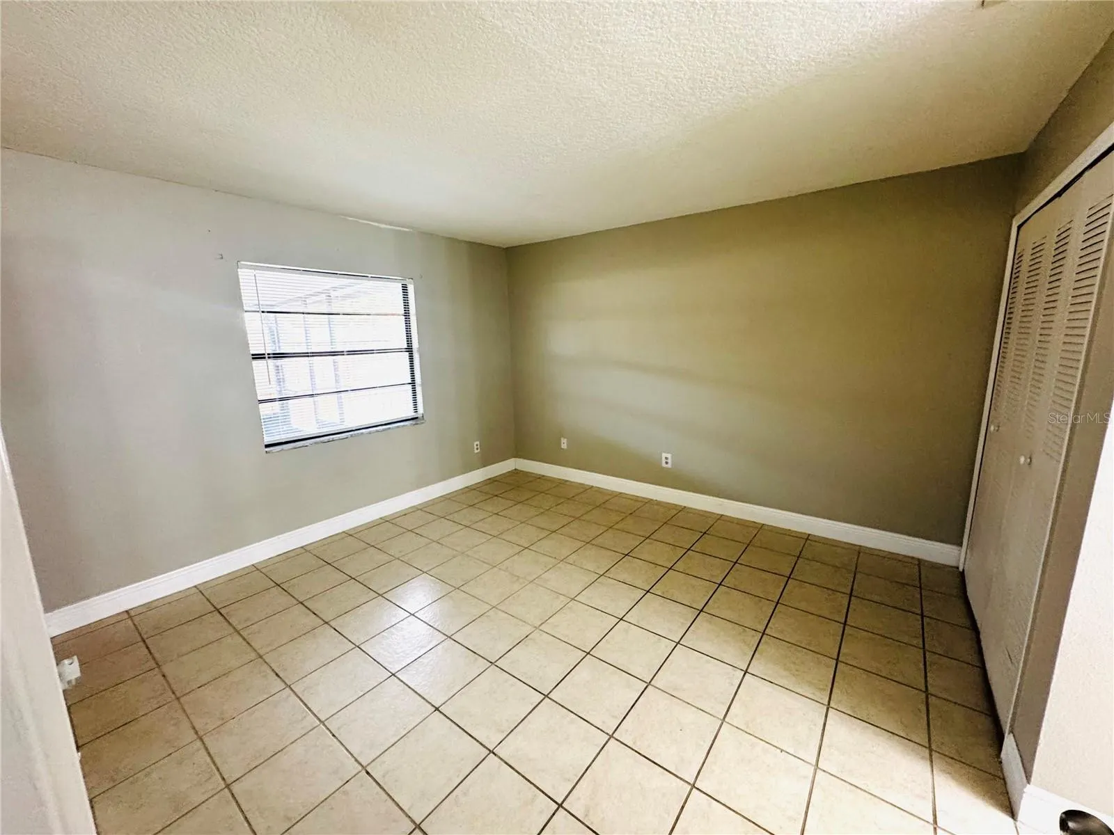 2305 ST MARTEEN CT