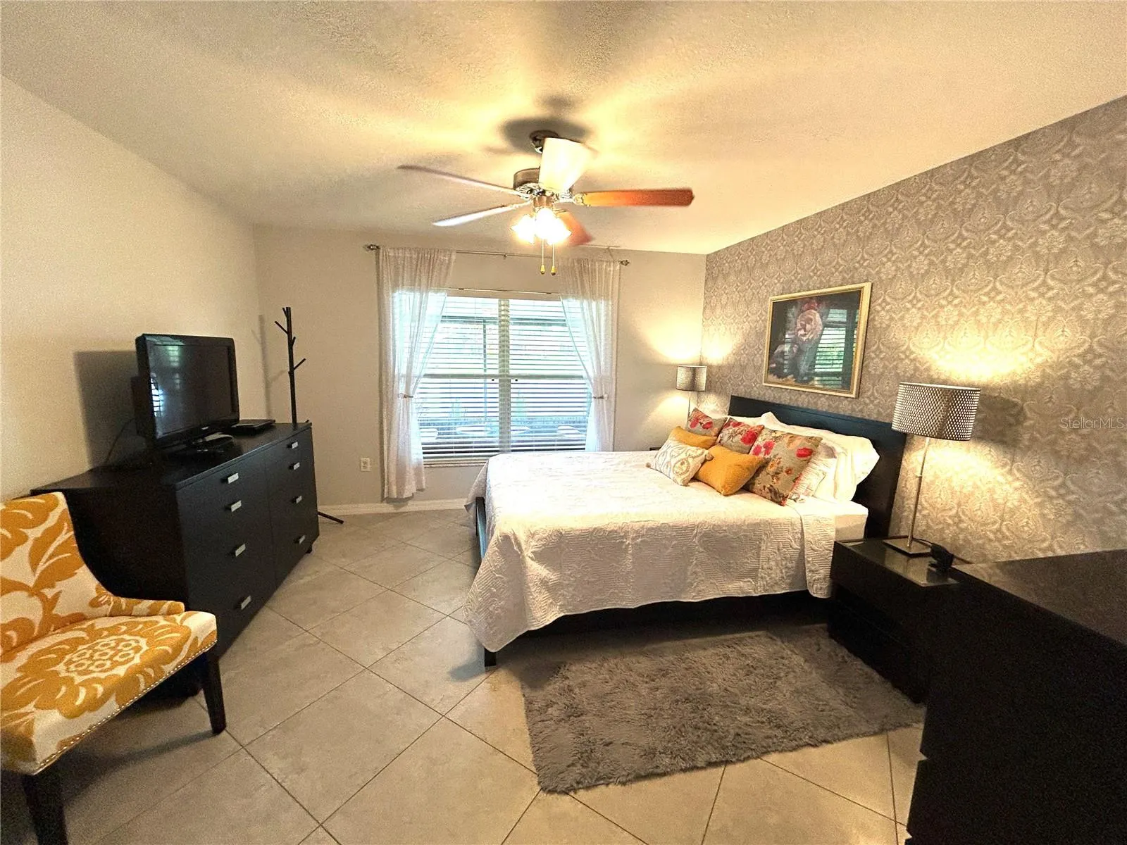 585 GRAND CANAL DR
