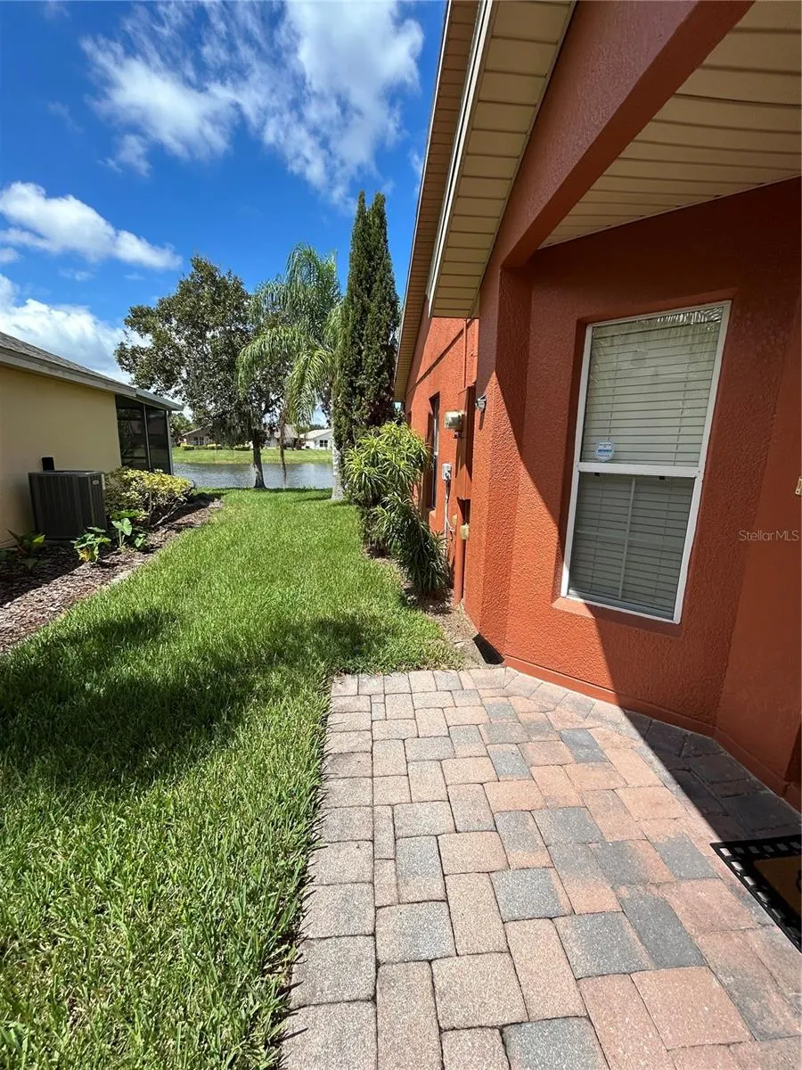 585 GRAND CANAL DR