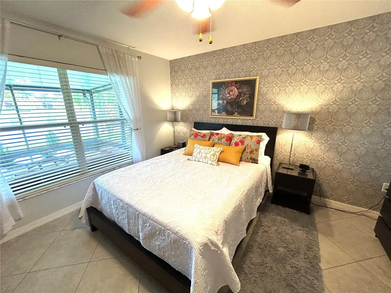 585 GRAND CANAL DR