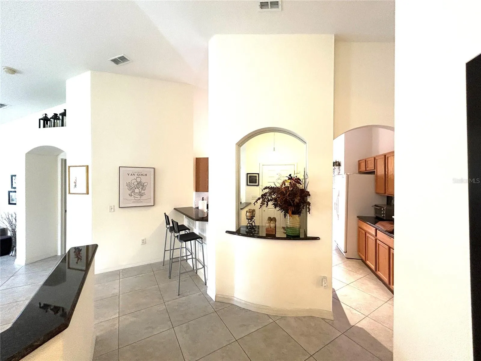 585 GRAND CANAL DR