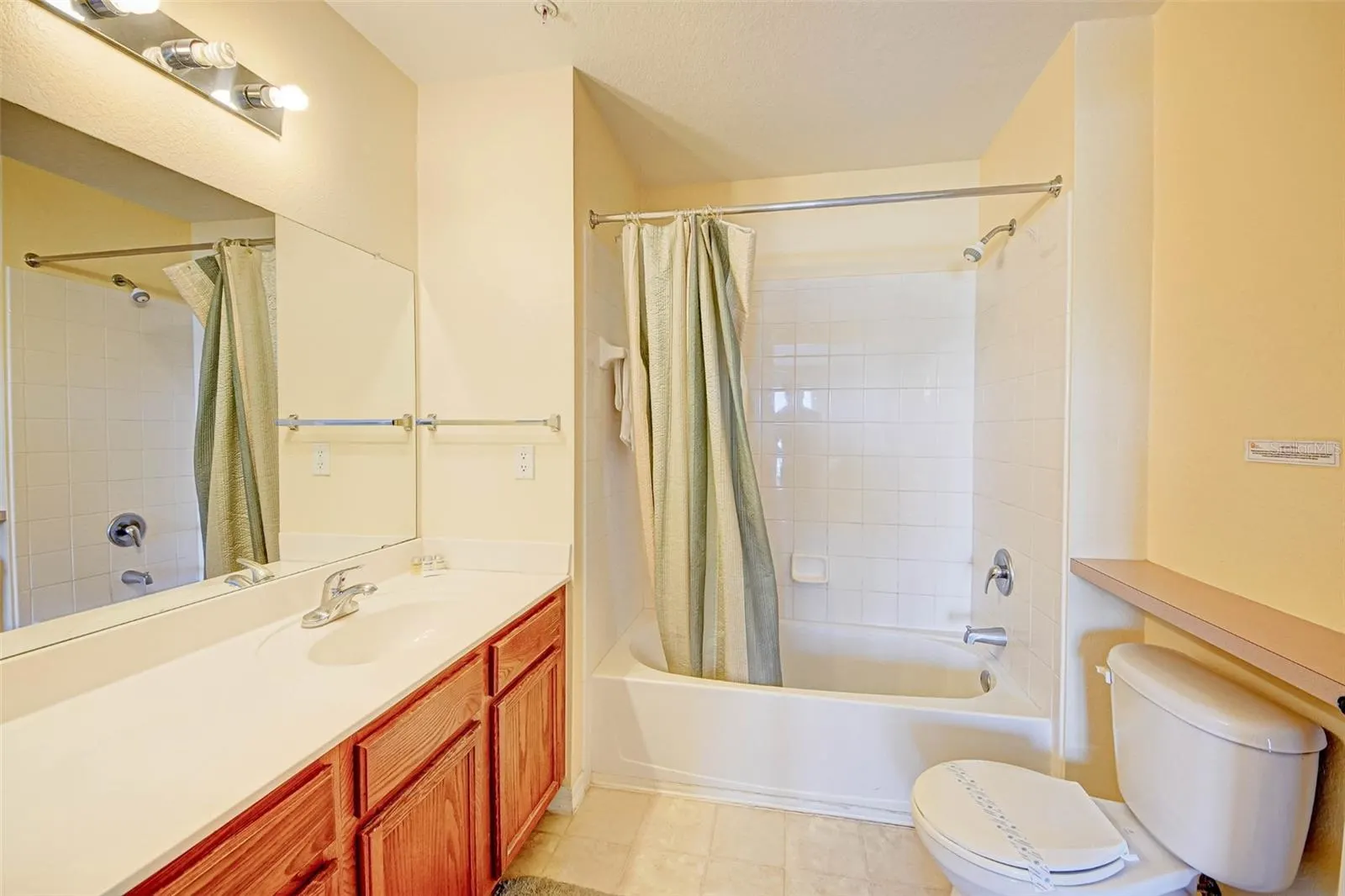 2610 LODI CIR #107, #107