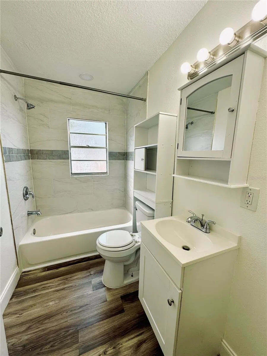 522 MAIN ST #B, #B