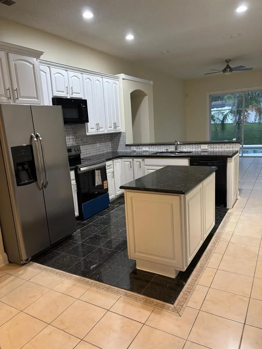 218 CORNWALLIS DR