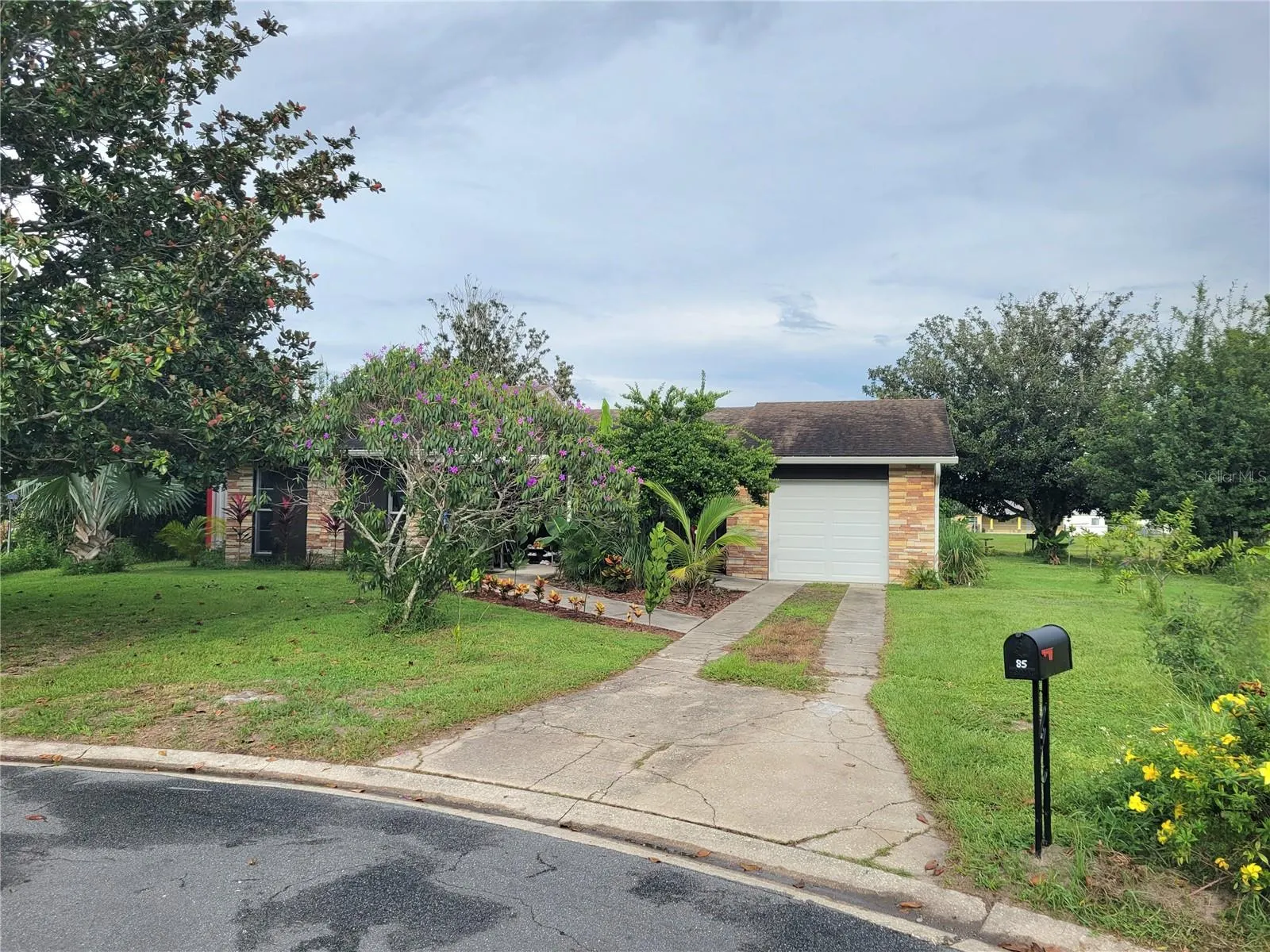 85 ALDERWOOD DR