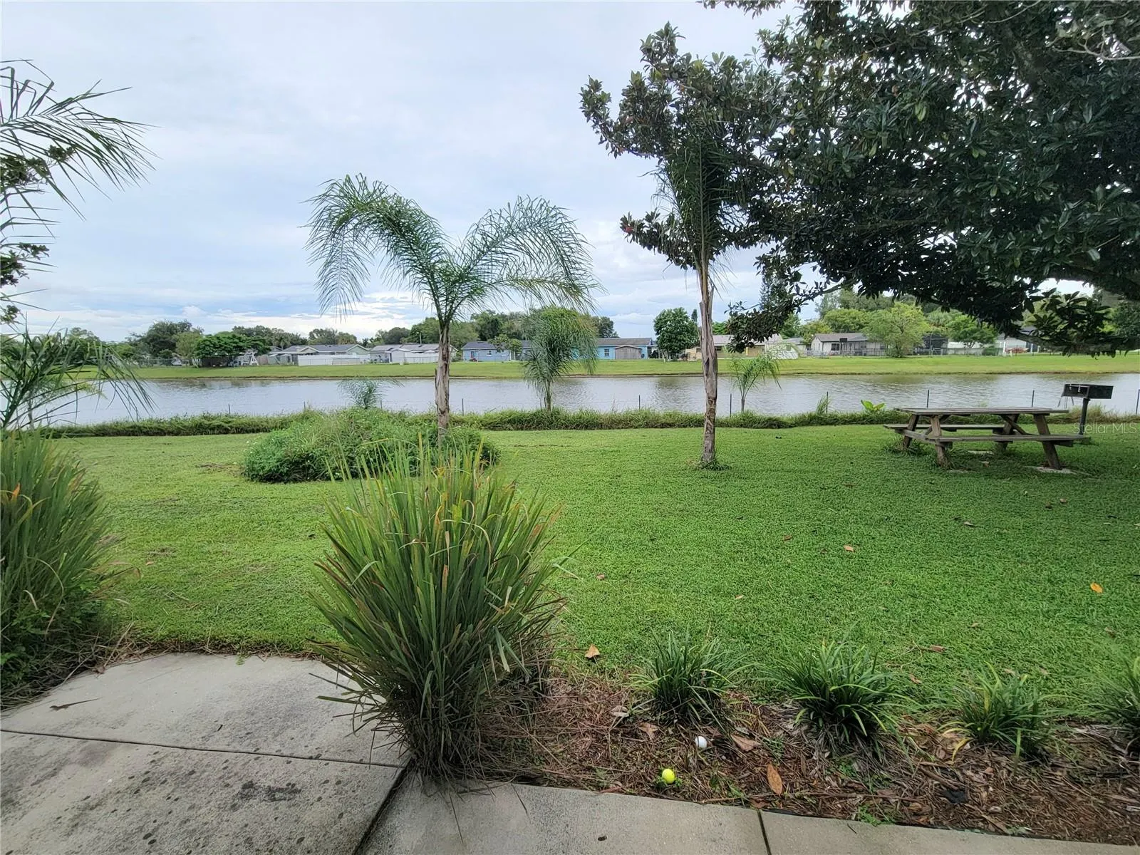 85 ALDERWOOD DR