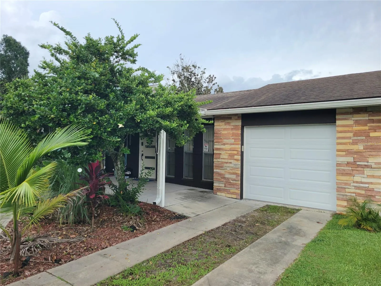 85 ALDERWOOD DR