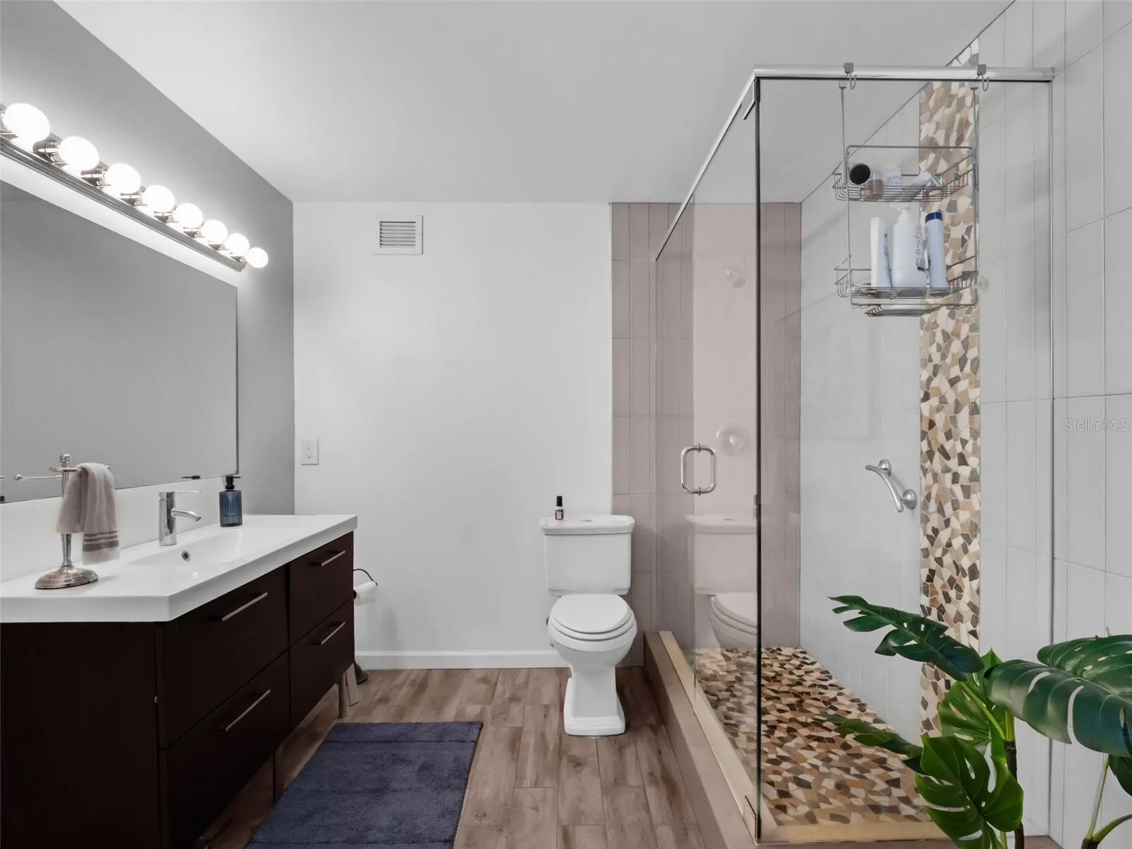 700 MELROSE AVE #D21, #D21