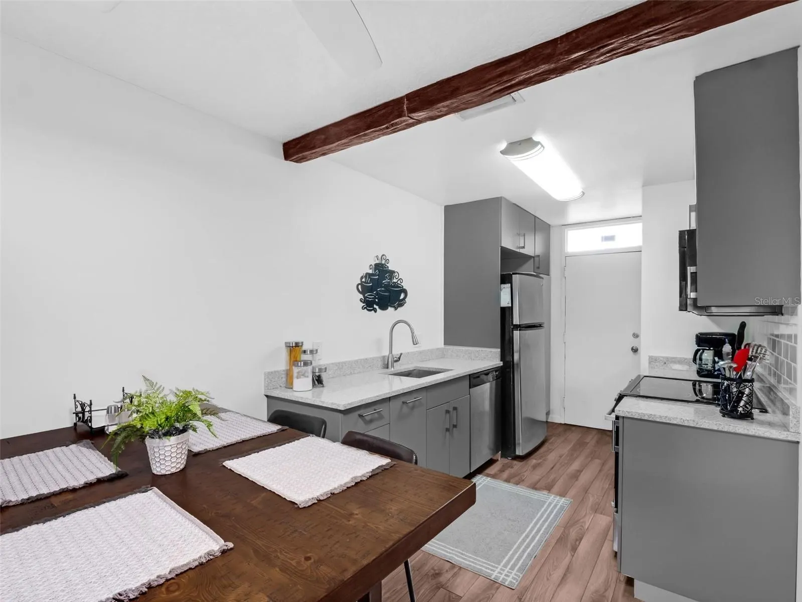 700 MELROSE AVE #D21, #D21
