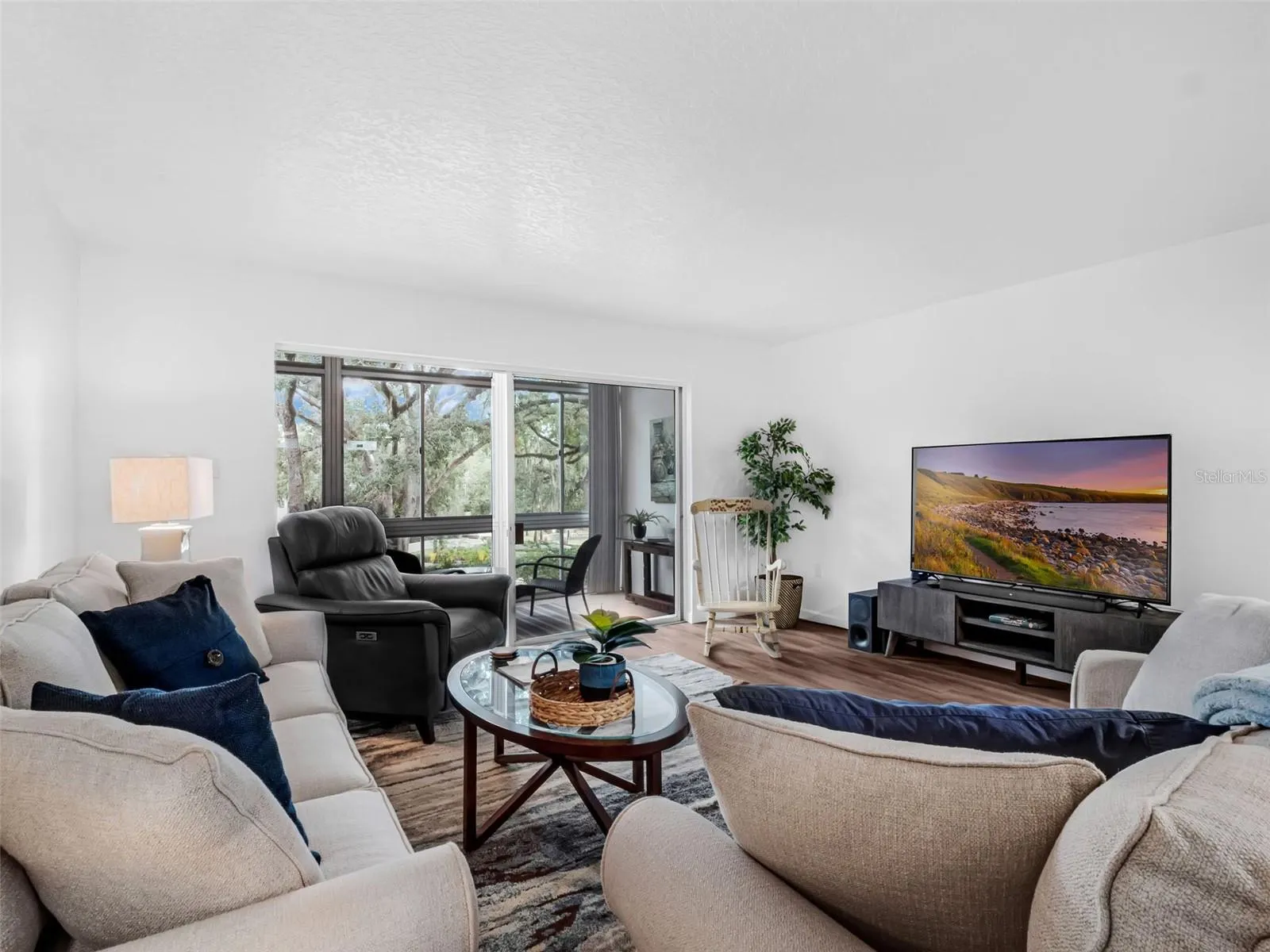 700 MELROSE AVE #D21, #D21